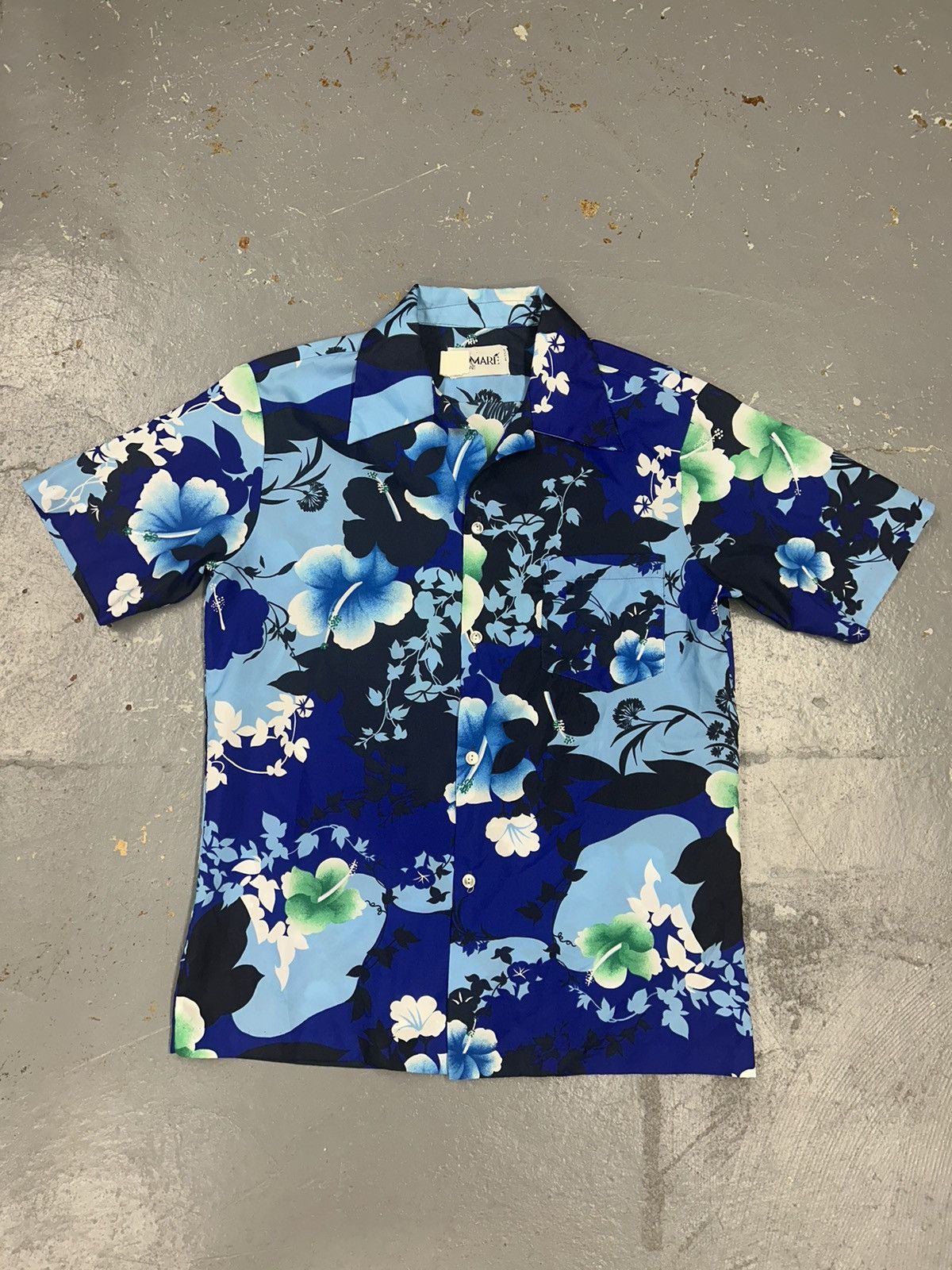 Vintage Crazy Vintage 90s Essential Blue Floral Hawaiian Shirt Size US L / EU 52-54 / 3 - 1 Thumbnail