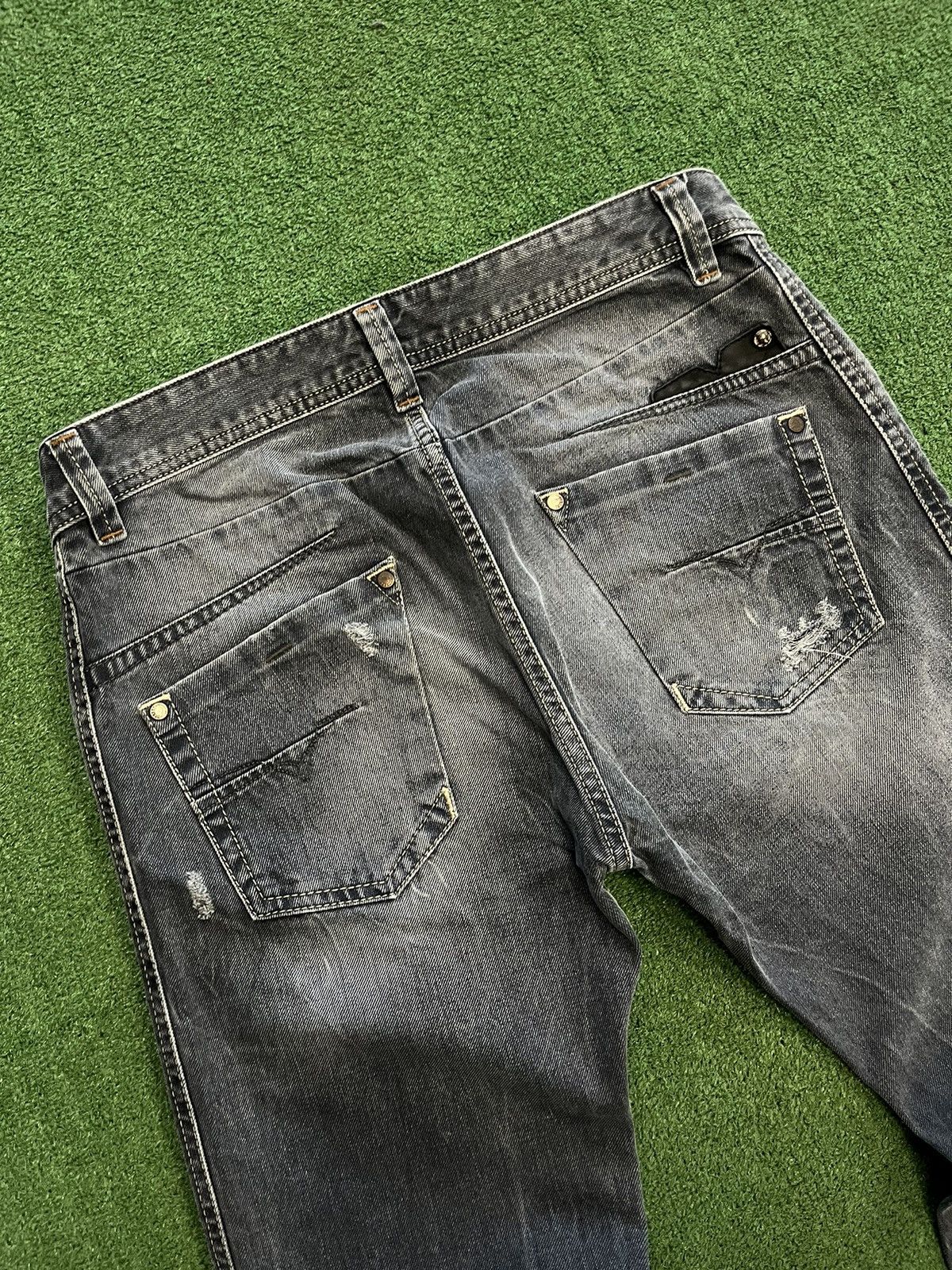 Diesel × Jean × Vintage Vintage Y2K Diesel Distressed Lighting Washed denim pants Size US 30 / EU 46 - 8 Thumbnail
