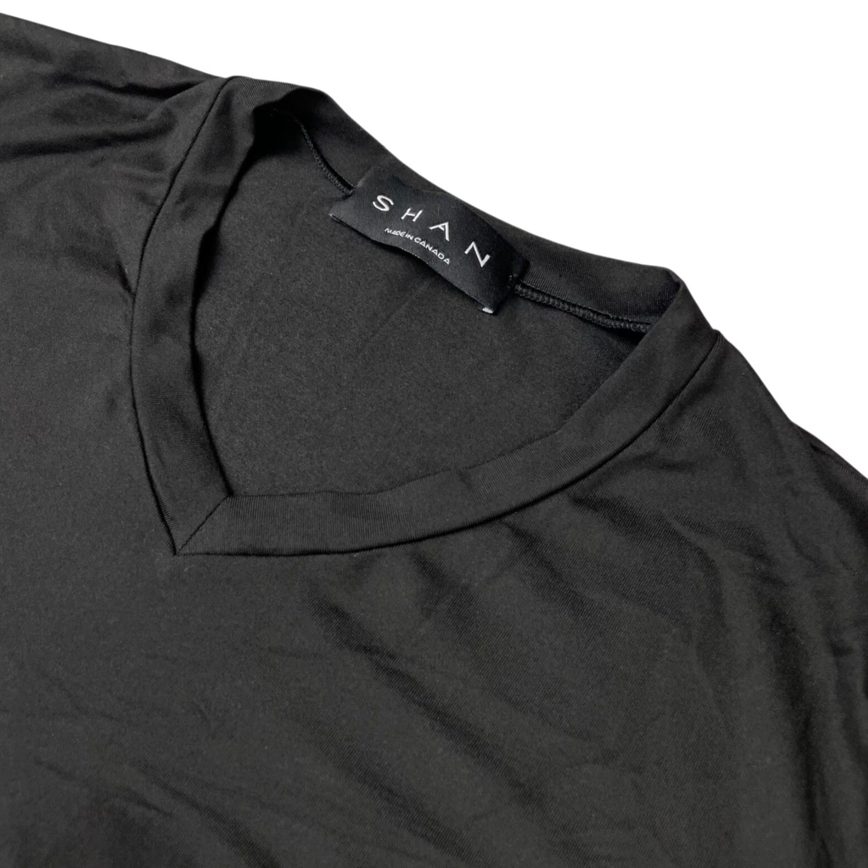 Vintage Shan Men's Performance T-Shirt Black V-Neck Short Sleeve Medium Activewear Pullover Canada Shirts Mens Size US M / EU 48-50 / 2 - 2 Thumbnail