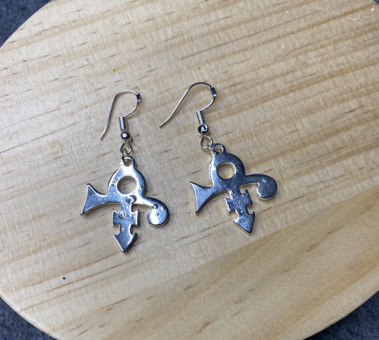 Other Prince Symbol Earrings Dangle Drop Silvertone *DEFECT* 1in Size ONE SIZE - 3 Thumbnail