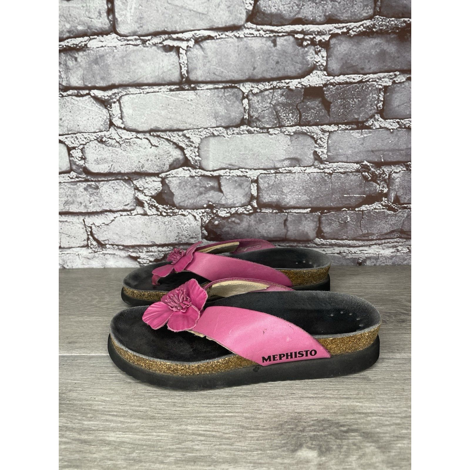 Mephisto Violette Pink Leather Rose Flower Thong Cork Sandal, Women's (Size 6.5)