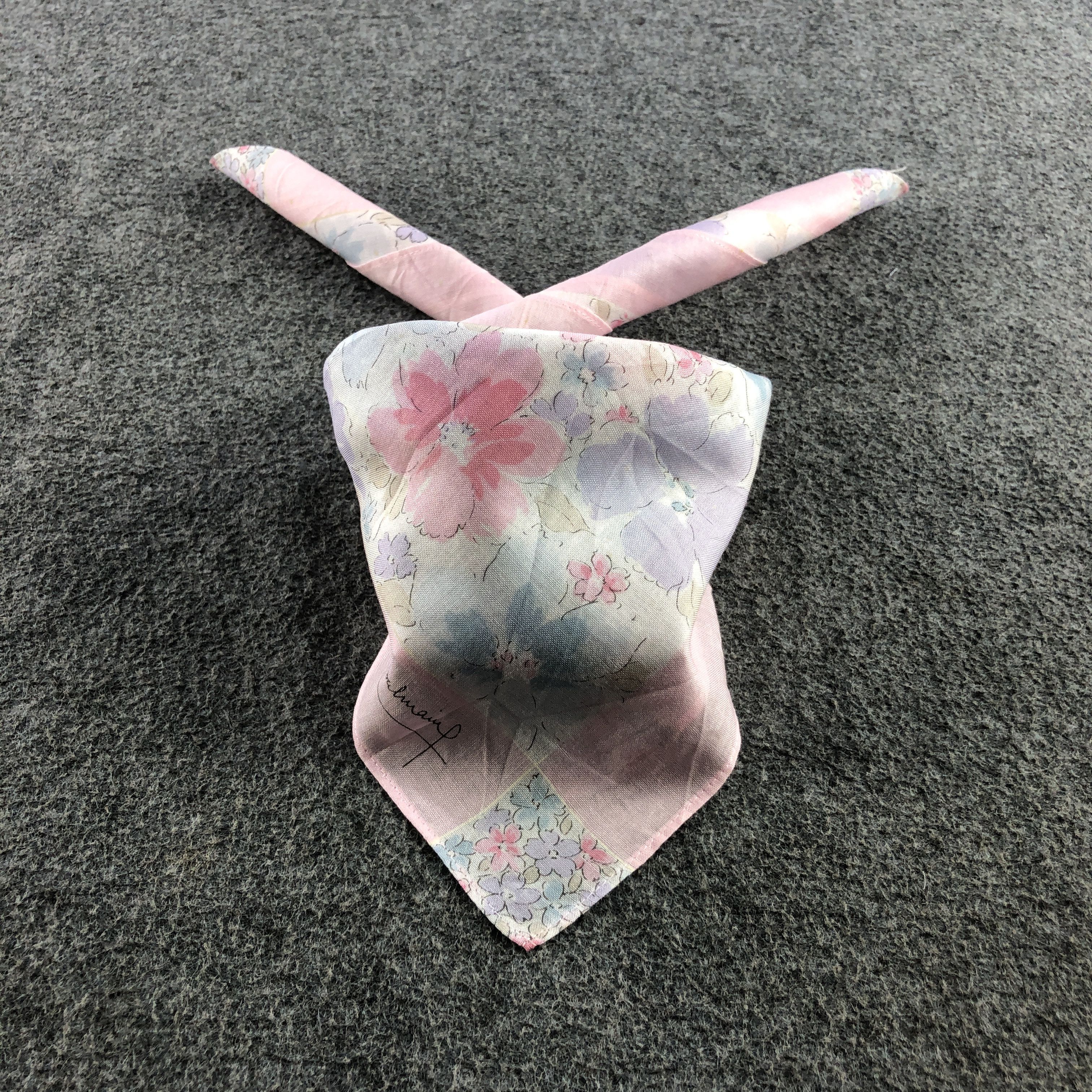 Pierre Balmain × Vintage Pierre Balmain Handkerchief Neckerchief Bandana H2424 Size ONE SIZE - 1 Thumbnail