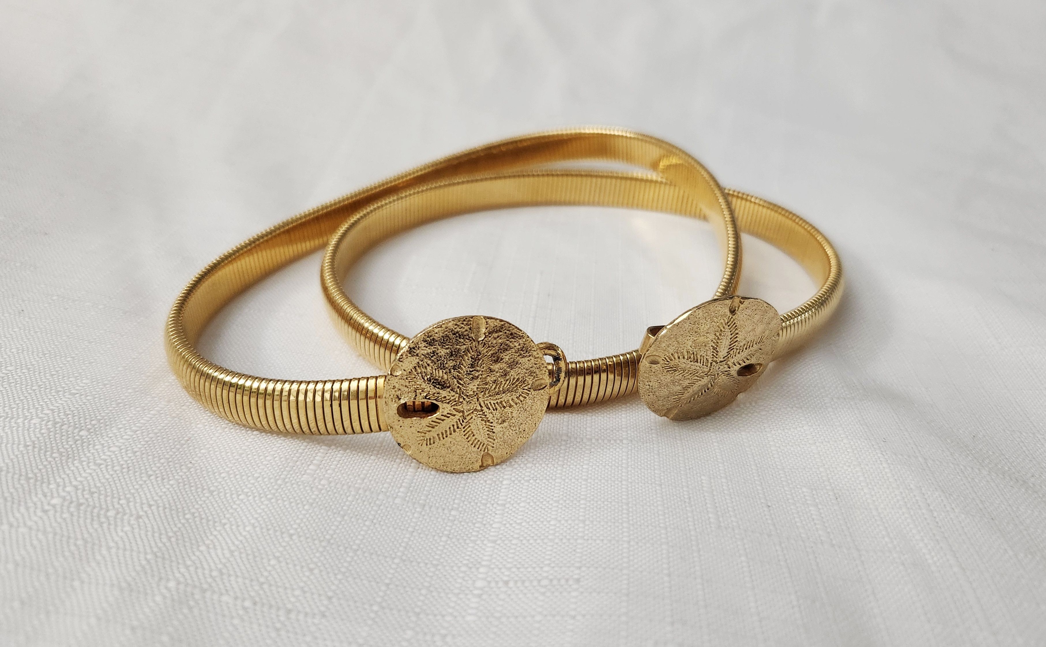 Gold Tone Cinch Mimi Di N Vintage 1974 Sand Dollar Stretch