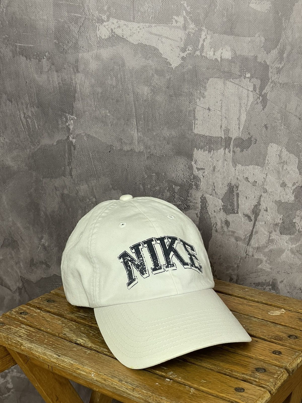 Nike CRAZY Nike big print snapback cap hat retro 90s vintage Size ONE SIZE - 1 Thumbnail