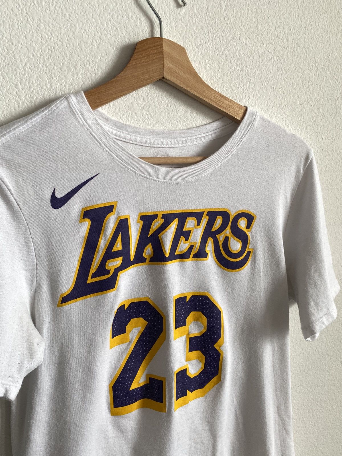 NBA LeBron James Los Angeles Lakers Jersey Tee Size US S / EU 44-46 / 1 - 4 Thumbnail