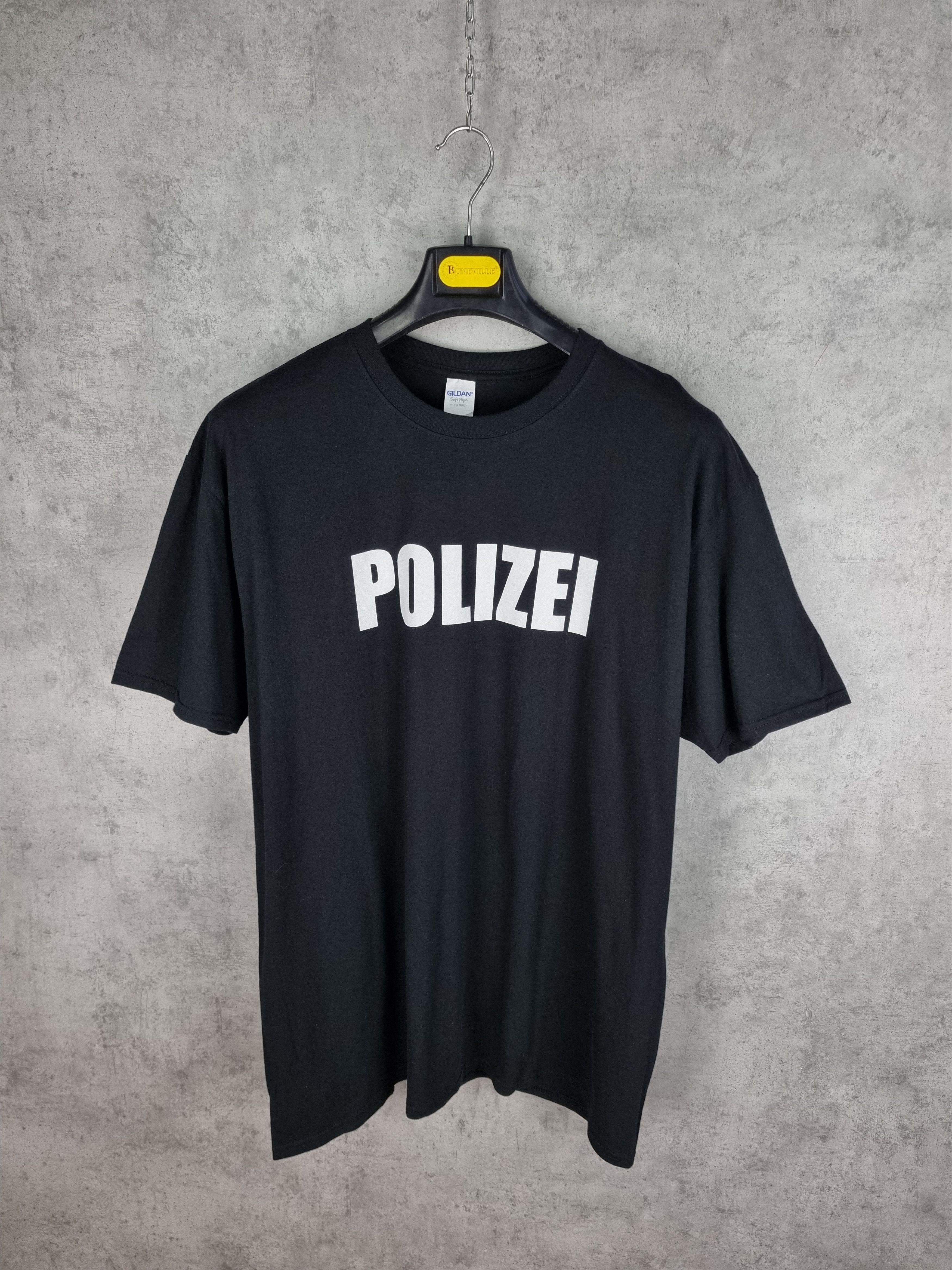 Gildan Polizei Big Logo Tee Shirt Vetements Style Kanye West Size US XXL / EU 58 / 5 - 5 Thumbnail