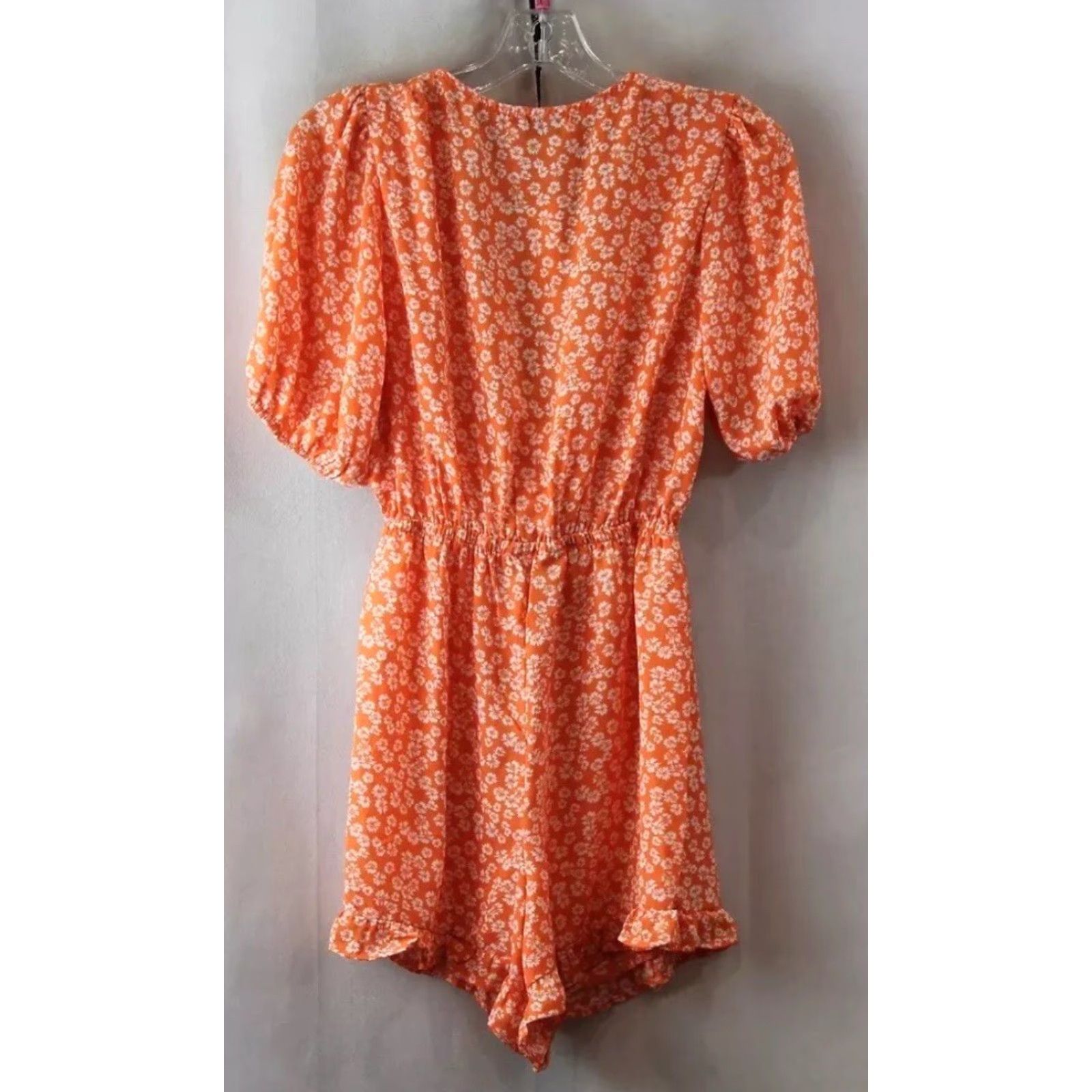 Urban Outfitters Urban Outfitters Women's Orange & White Floral Romper Size S User: Urban Outfitters Women's Orange & White Floral Front Tie Romper Size S Size 28" / US 6 / IT 42 - 2 Thumbnail