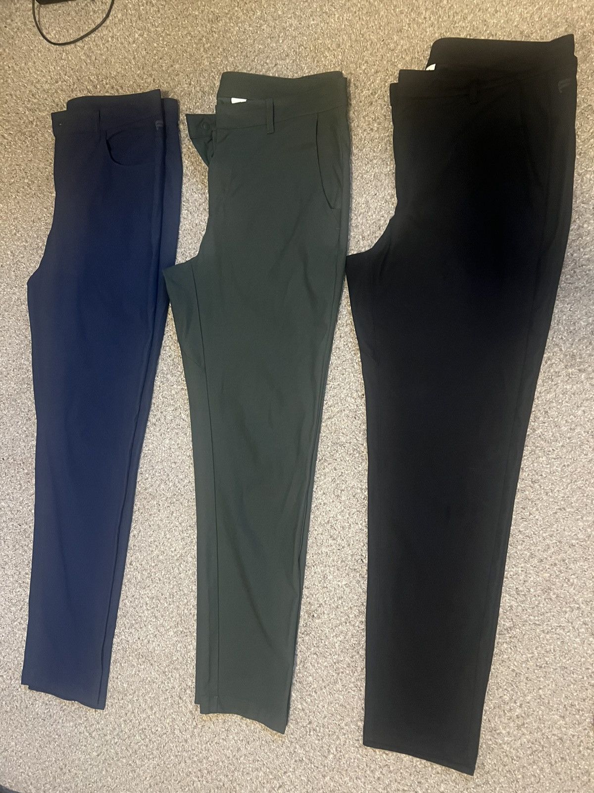 Fabletics Fabletics pants lot 3 pc 33x32 excellent conditiom Size US 33 - 1 Thumbnail