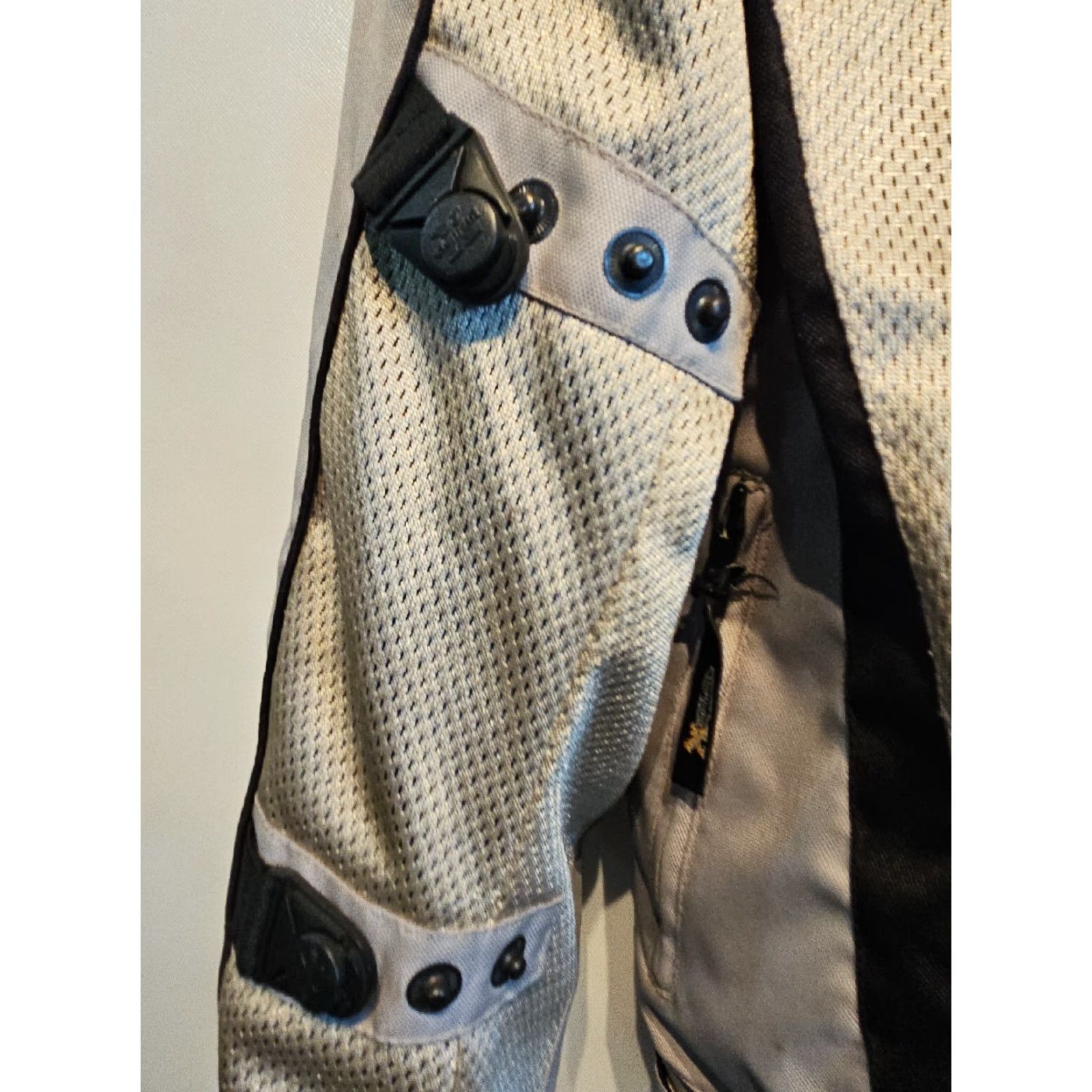 Element Xelement Motorcycle Jacket Silver Padded Removable Liner Mens Size Medium Size US M / EU 48-50 / 2 - 4 Thumbnail