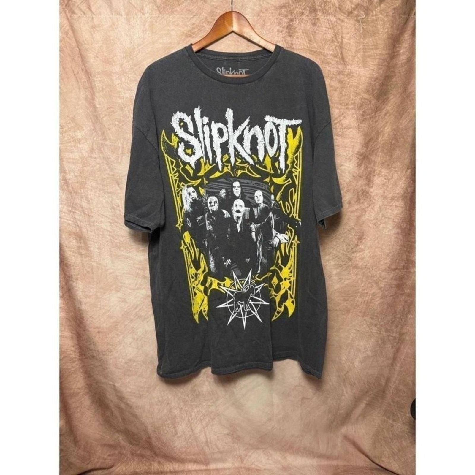 Slipknot Slipknot Band Graphic Tee Black Yellow LG/XL Size US XL / EU 56 / 4 - 2 Thumbnail