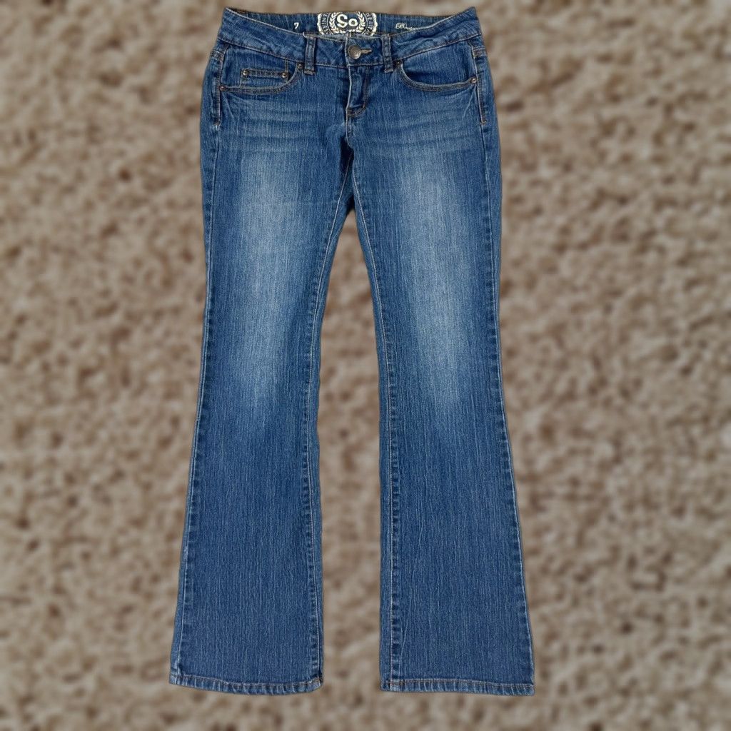 Vintage VINTAGE American Heritage Women's Jeans Bootcut Low Rise 7 Blue Denim Stretch Distressed 30-inch Inseam Size 28" / US 6 / IT 42 - 1 Thumbnail