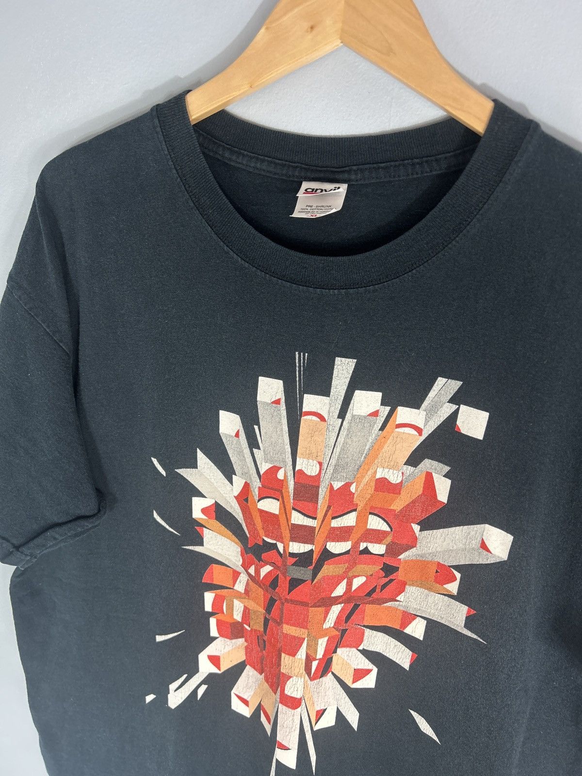 KISS 2005 Rolling Stones A Bigger Bang Tour Tee Size US XL / EU 56 / 4 - 2 Thumbnail