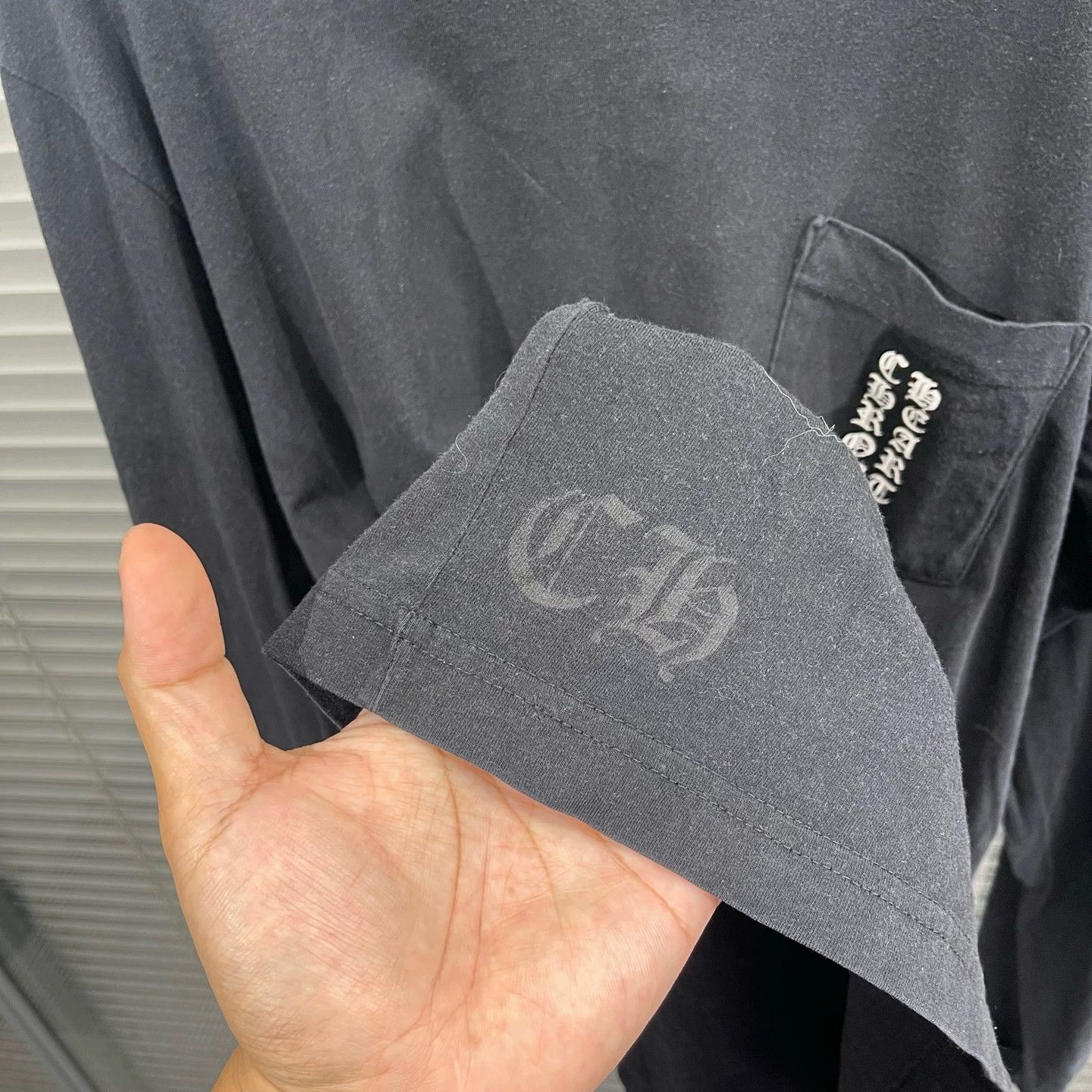 Chrome Hearts CH Red Sanskrit Back Printed Longsleeve L 95New Size US L / EU 52-54 / 3 - 5 Thumbnail
