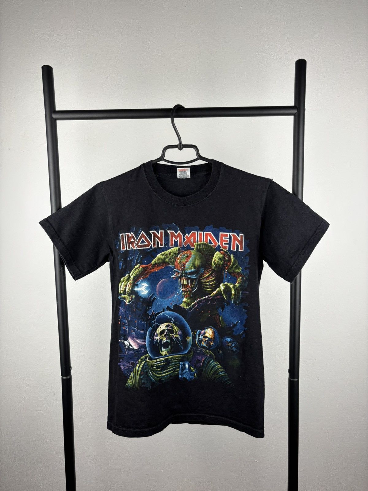 Band Tees Iron Maiden World Tour 2011 big logo t shirt size S Size US S / EU 44-46 / 1 - 1 Thumbnail
