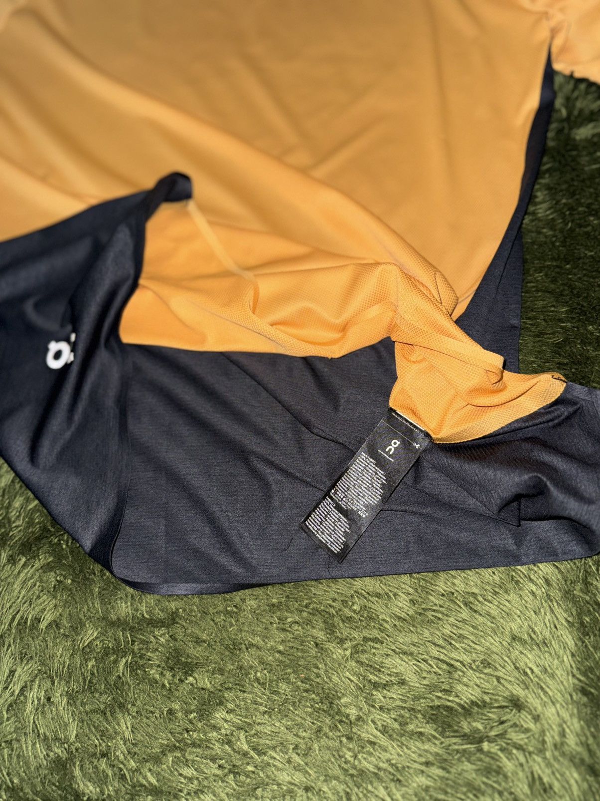 On [L] On Running Performance Reflective T-Shirt Orange Size US L / EU 52-54 / 3 - 7 Thumbnail