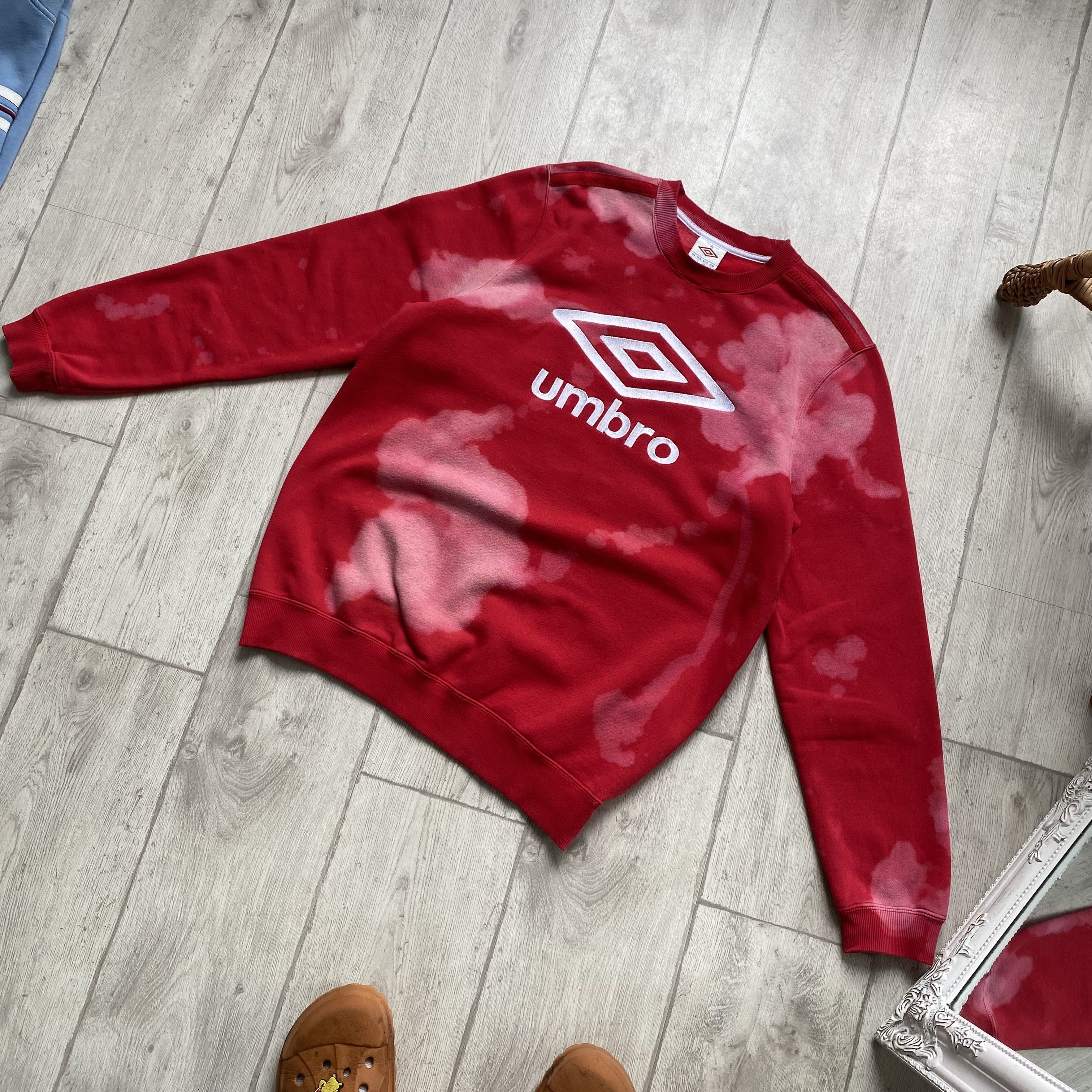 Umbro 00s Custom Umbro Center logo sweatshirt Tie dye Vintage Size US L / EU 52-54 / 3 - 8 Thumbnail