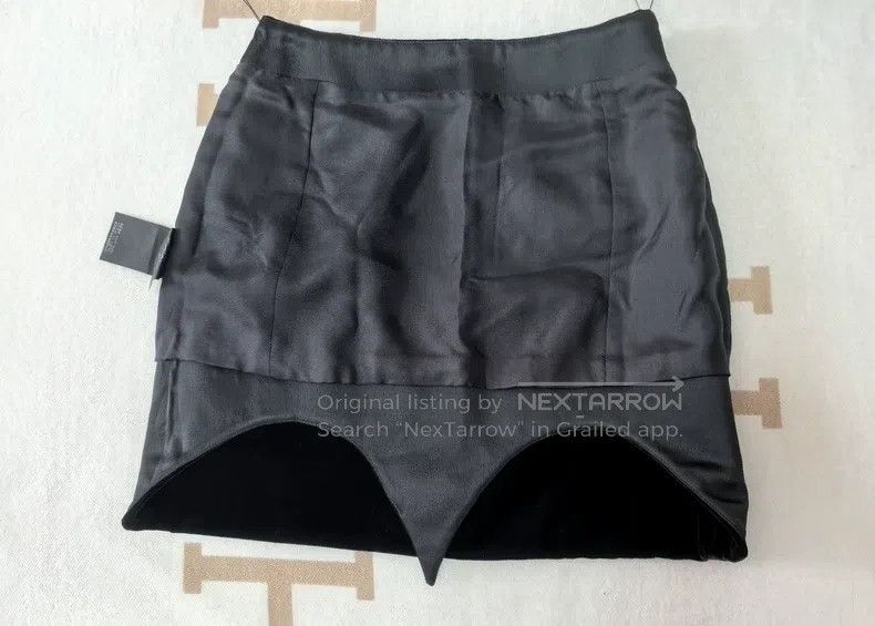 Saint Laurent Paris Saint Laurent Paris size F34 Black Velvet Midi Skirt Size 23" - 4 Thumbnail
