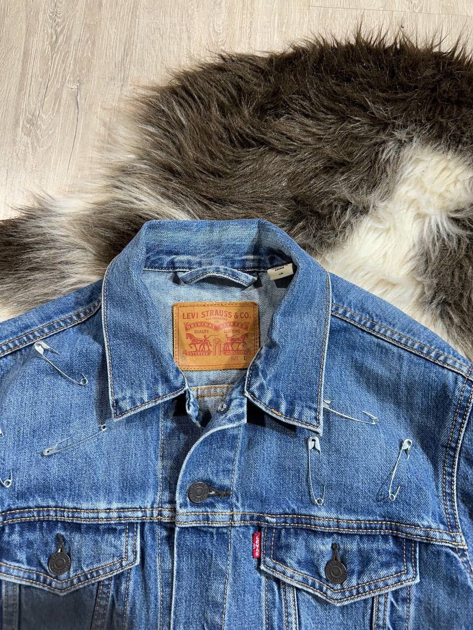 Levi's Vintage Levi’s Custom Denim Jacket Size US L / EU 52-54 / 3 - 5 Thumbnail