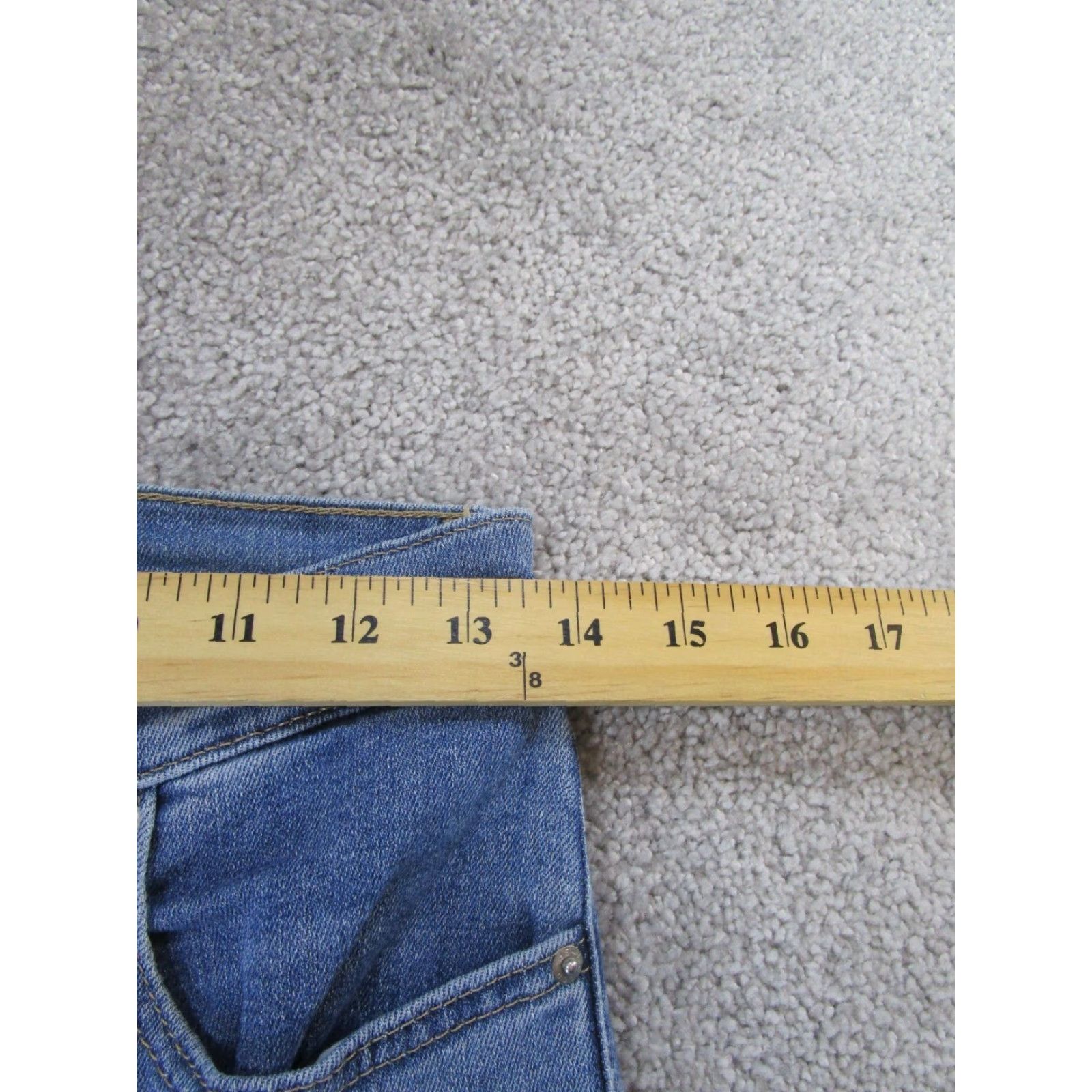 Levi's Levi's 724 Jeans Womens Regular Size 26 High Rise Straight Light Wash Denim Ripped Size 26" / US 2 / IT 38 - 7 Thumbnail