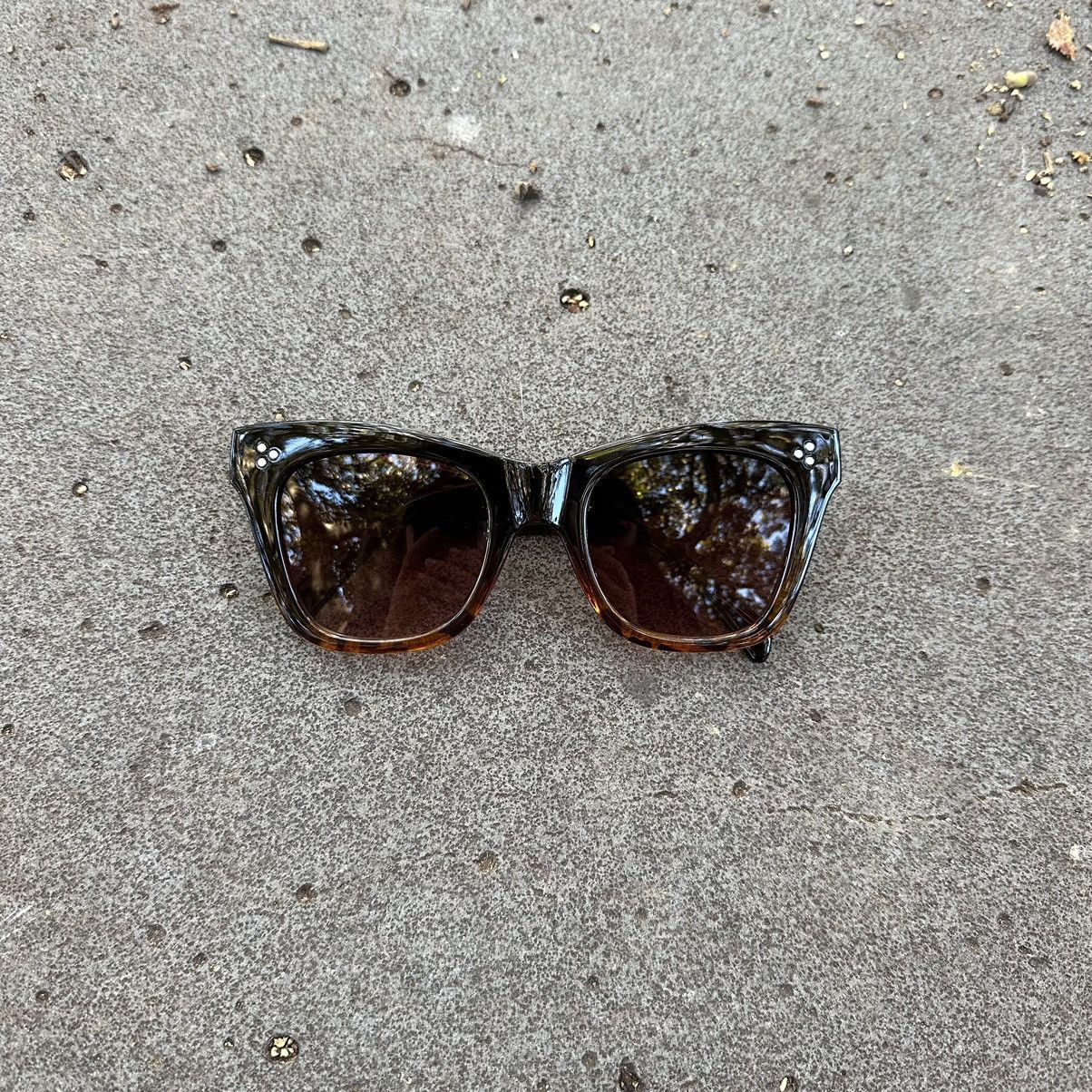 Other Y2K Unisex Sunglasses Retro Fashion Shades YT2319-01 Size ONE SIZE - 1 Thumbnail