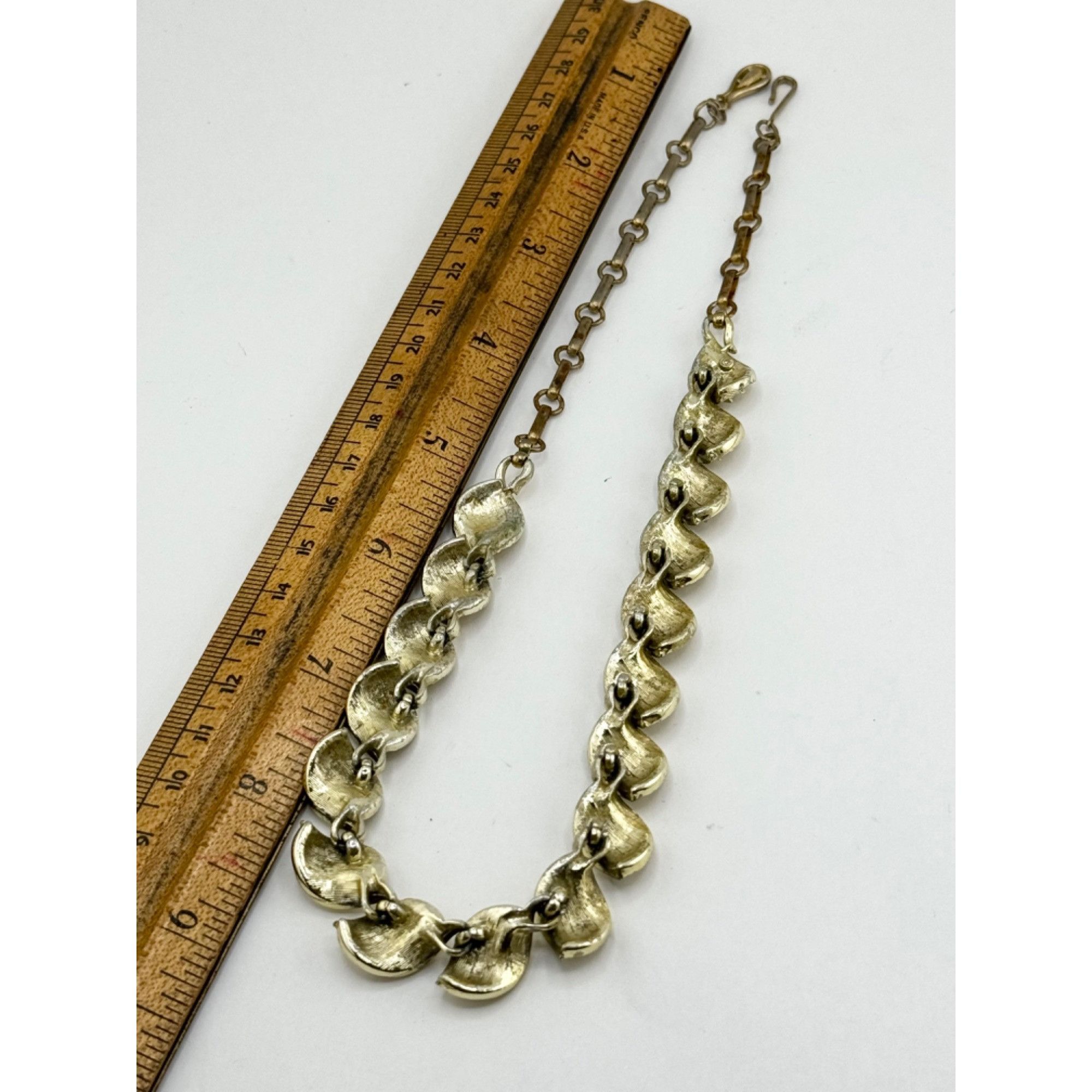 Vintage Vintage Coro gold textured collar necklace Size ONE SIZE - 6 Thumbnail