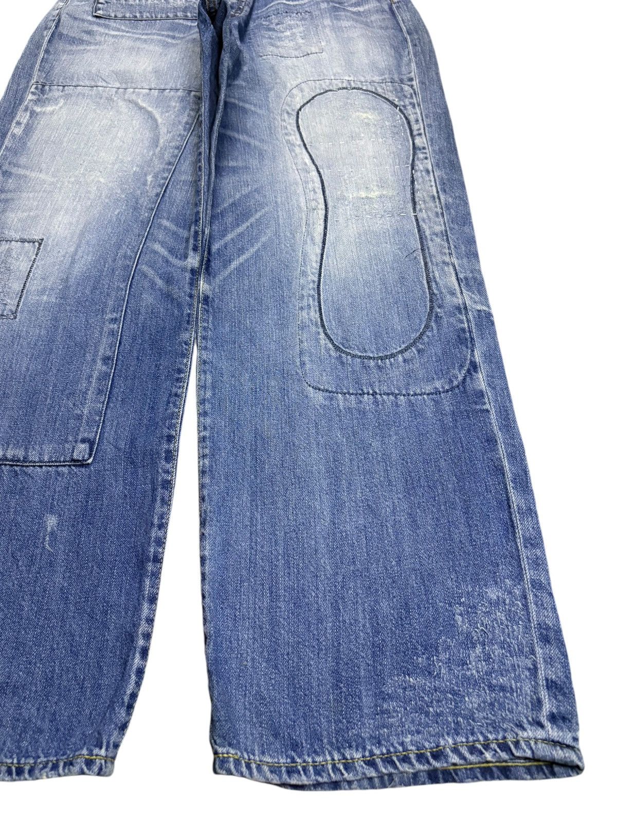 Japanese Brand Vintage Japanese Brand Faded Blue Wash Patched Baggy Jeans Size US 31 - 7 Thumbnail