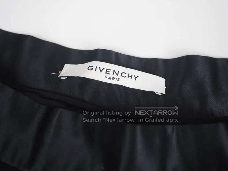 Givenchy Givenchy Black lace sheer silk lining half skirt Size 39" - 8 Thumbnail