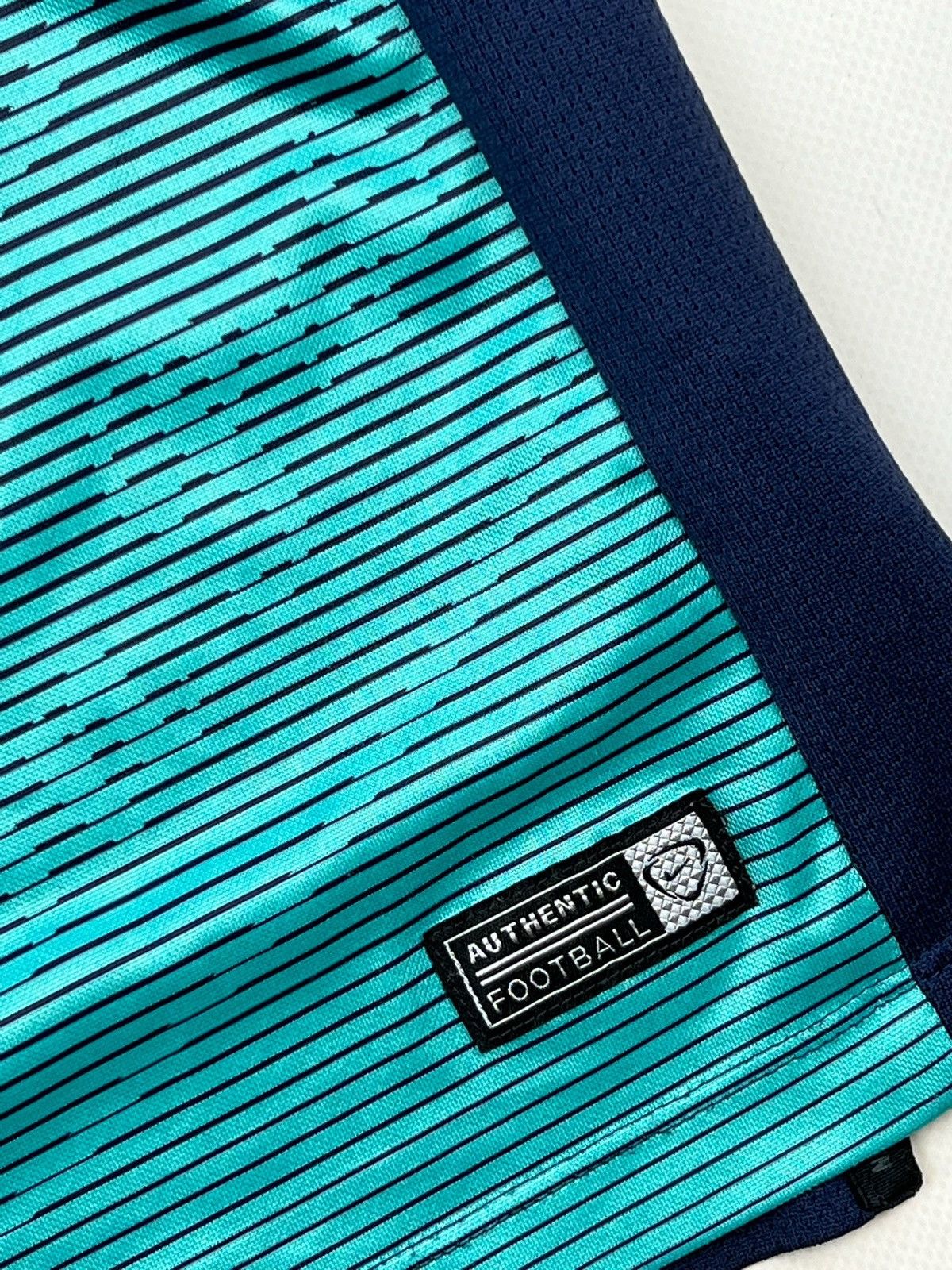 Umbro × Vintage FC MANCHESTER CITY ENGLAND SOCCER NIKE JERSEY Y2K Size US XL / EU 56 / 4 - 7 Thumbnail