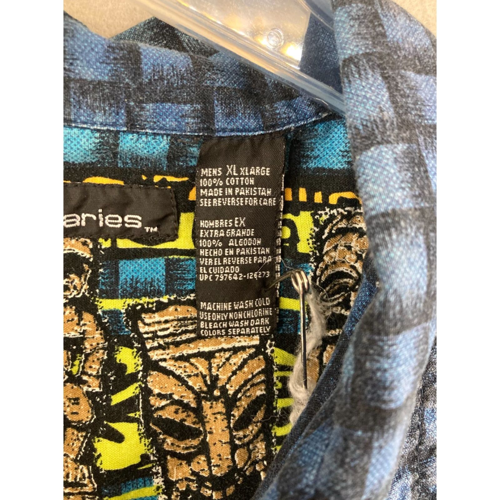 Vintage VINTAGE No Boundaries Camp Shirt Mens XL Blue Floral 90s 2000s Hawaiian Button-Up Short Sleeve Casual Shirt Mens XL Blue Size US XL / EU 56 / 4 - 4 Thumbnail