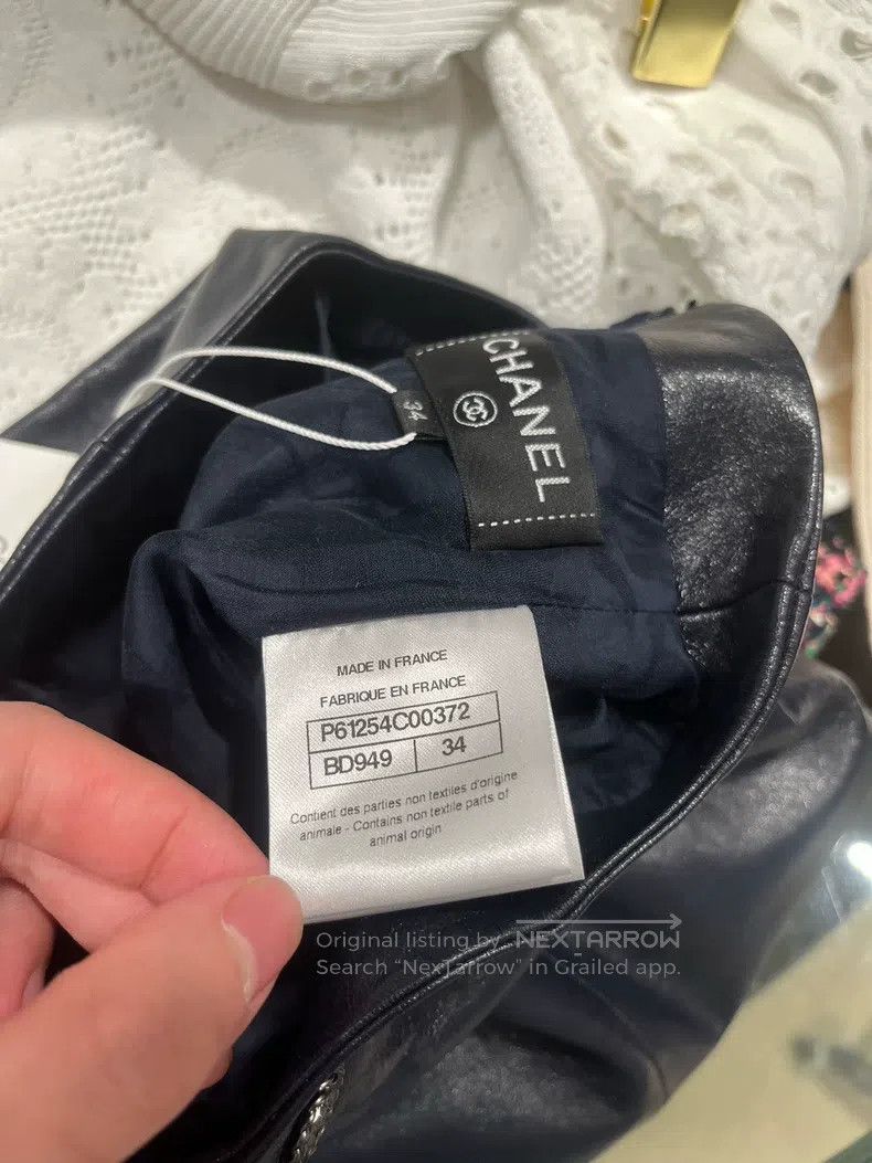 Chanel Chanel Leather skirt Size 42" / US 20 - 5 Thumbnail