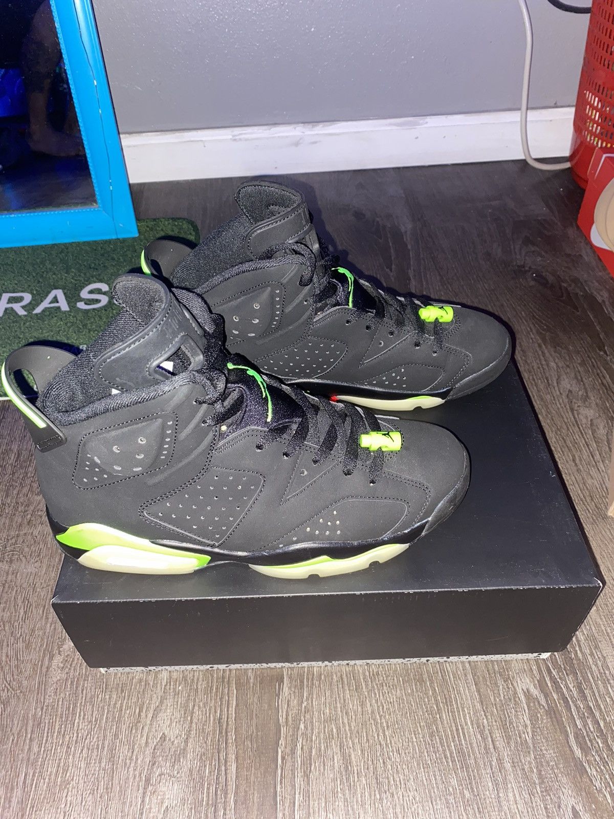 Jordan Brand Jordan 6 Retro Size US 9 / EU 42 - 2 Thumbnail