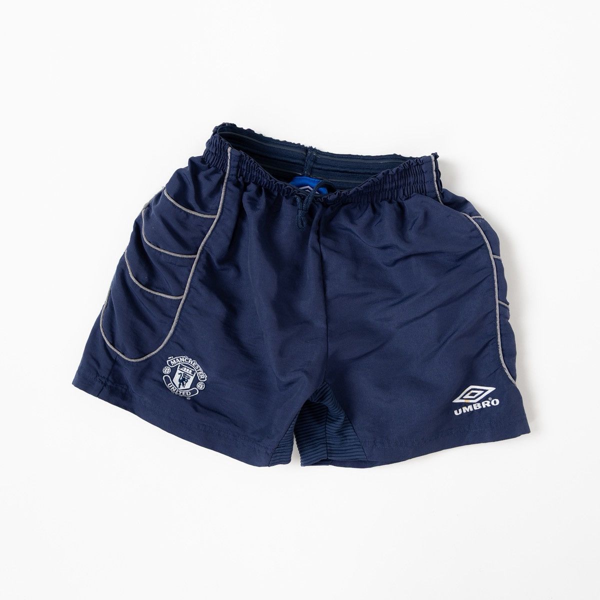 Umbro Umbro FC Manchester United Nylon Shorts Vintage 00s Soccer Size US 28 / EU 44 - 1 Thumbnail