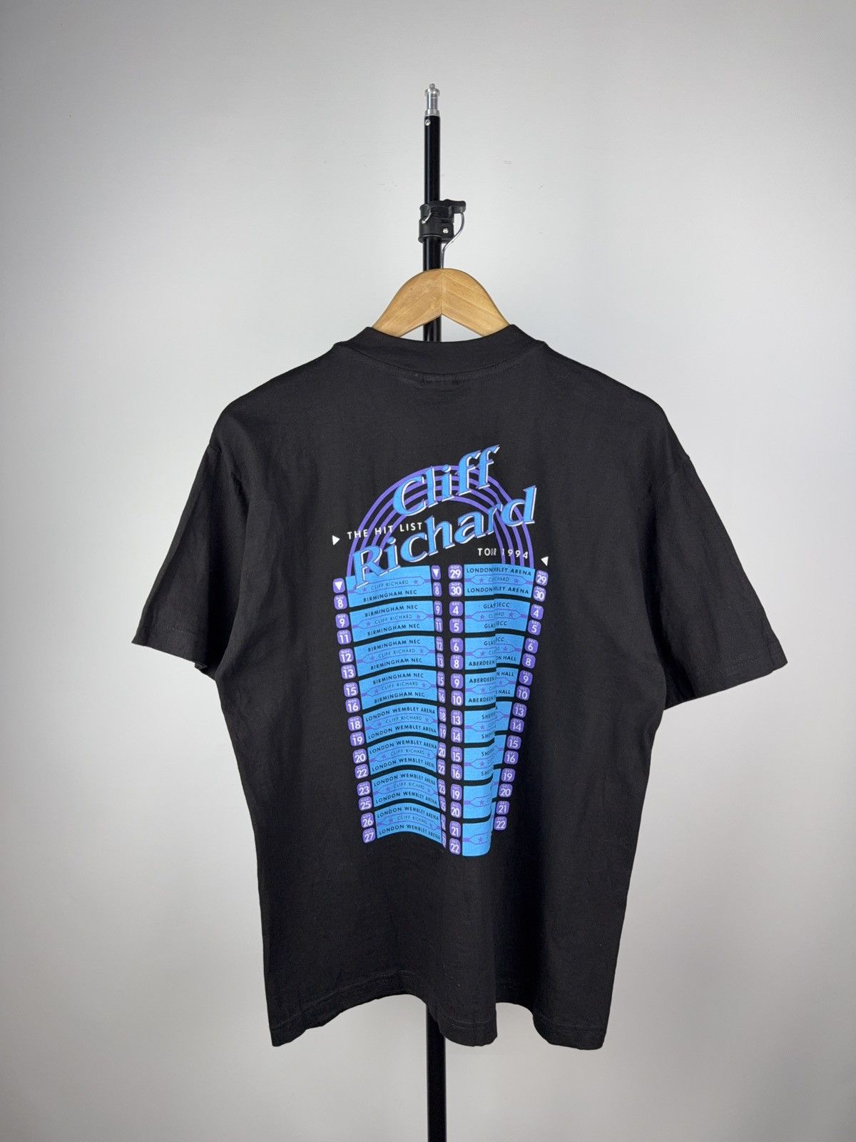 Band Tees × Vintage Vintage 90s 1994 Cliff Richard Promo logo The Tour Tee Shirt Size US M / EU 48-50 / 2 - 4 Thumbnail