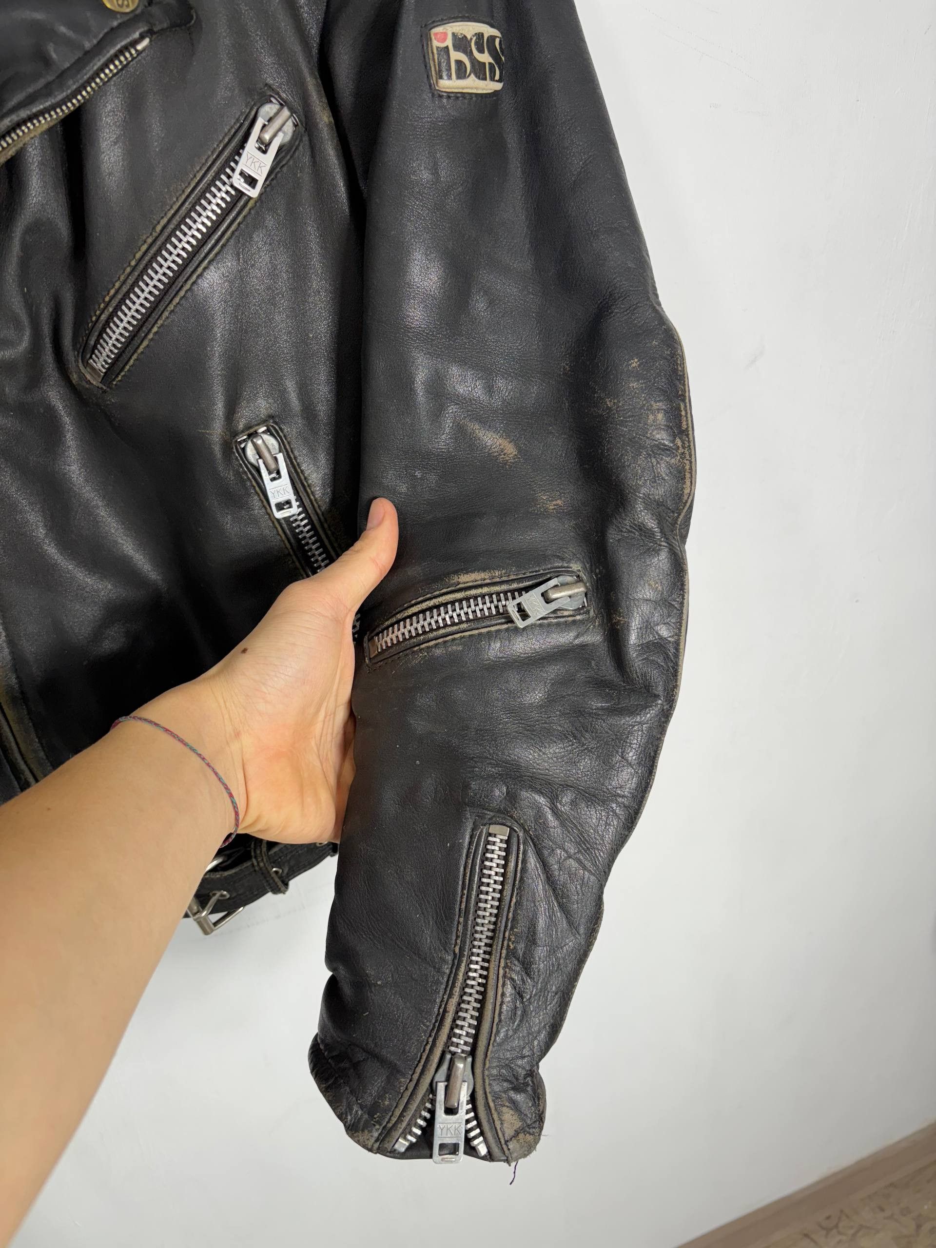 Vintage Vintage IXS Assymetrical Faded Distressed Leather Jacket Size US M / EU 48-50 / 2 - 9 Thumbnail