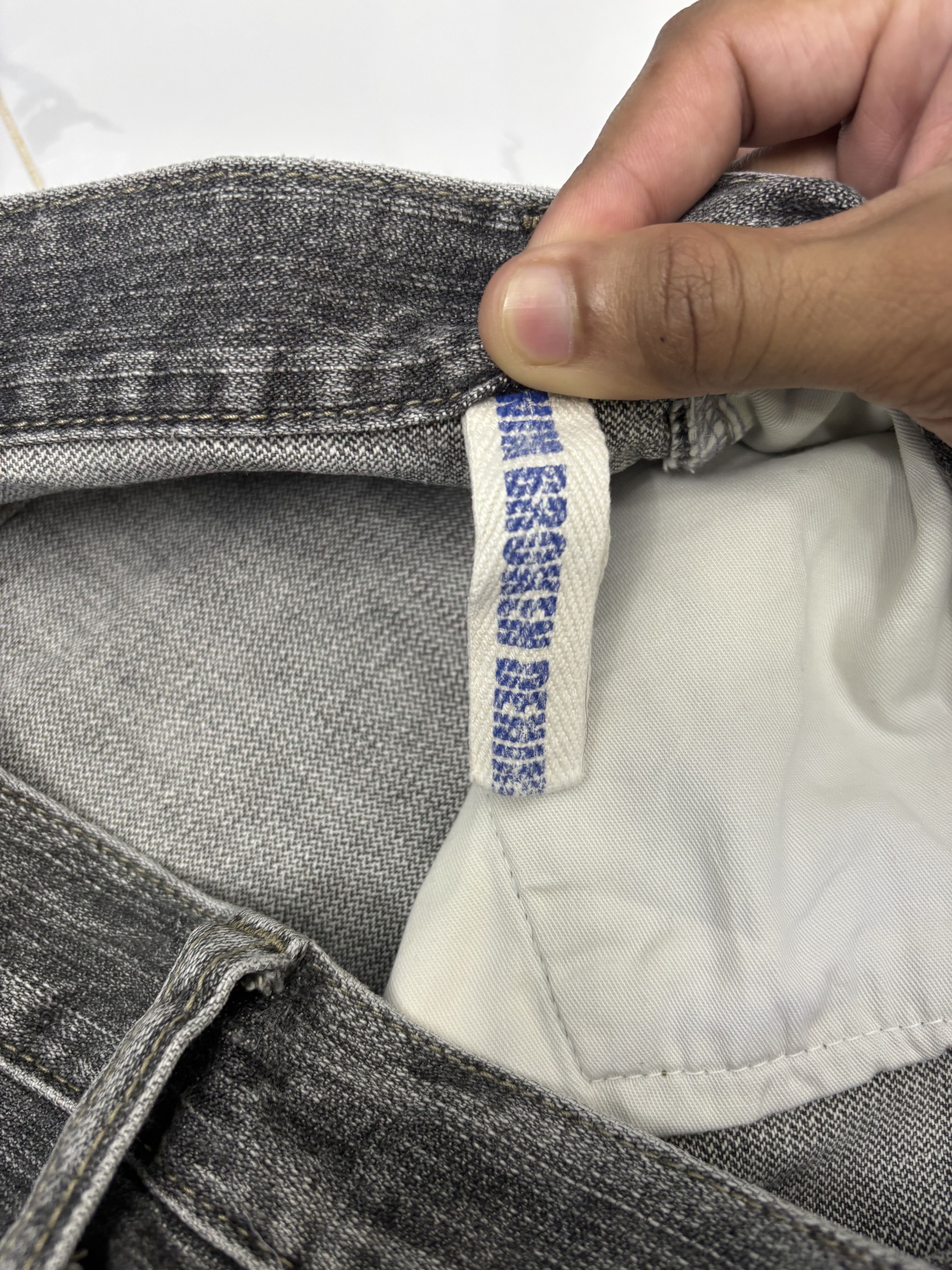 Undercover × Uniqlo Vintage Uniqlo Faded Black Baggy Distressed Denim Jeans Size US 33 - 10 Thumbnail
