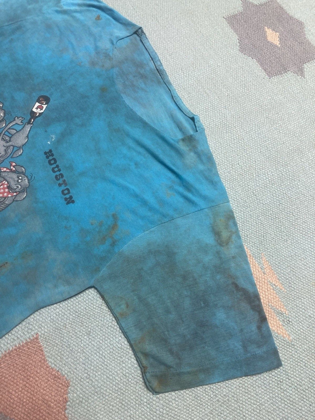 Vintage 80s t shirt Houston Texas armadillos distressed thras thin L Size US L / EU 52-54 / 3 - 6 Thumbnail