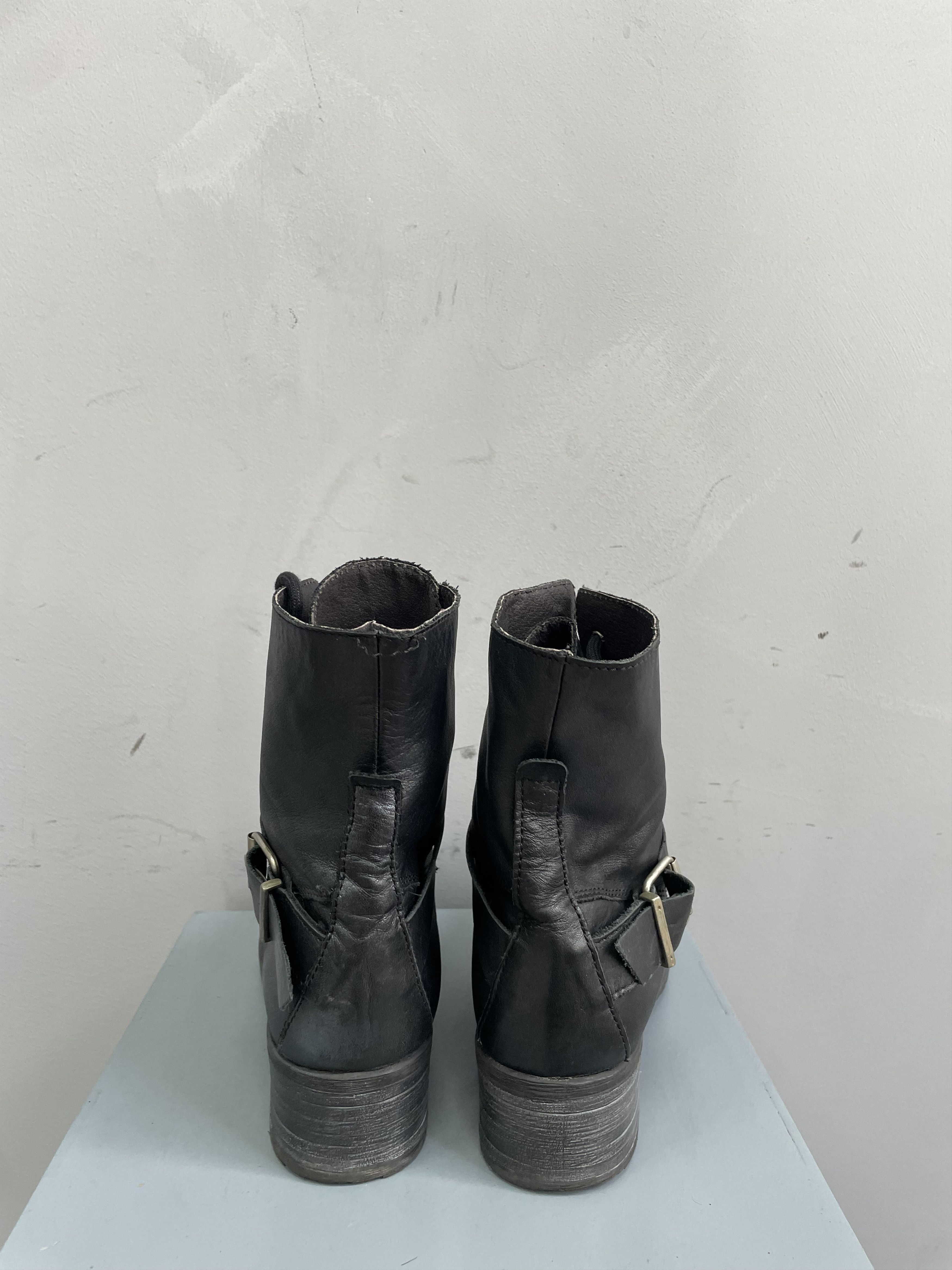 If Six Was Nine Rare japanese Rick owens style leather moto boots y2k Size US 7 / EU 40 - 6 Thumbnail