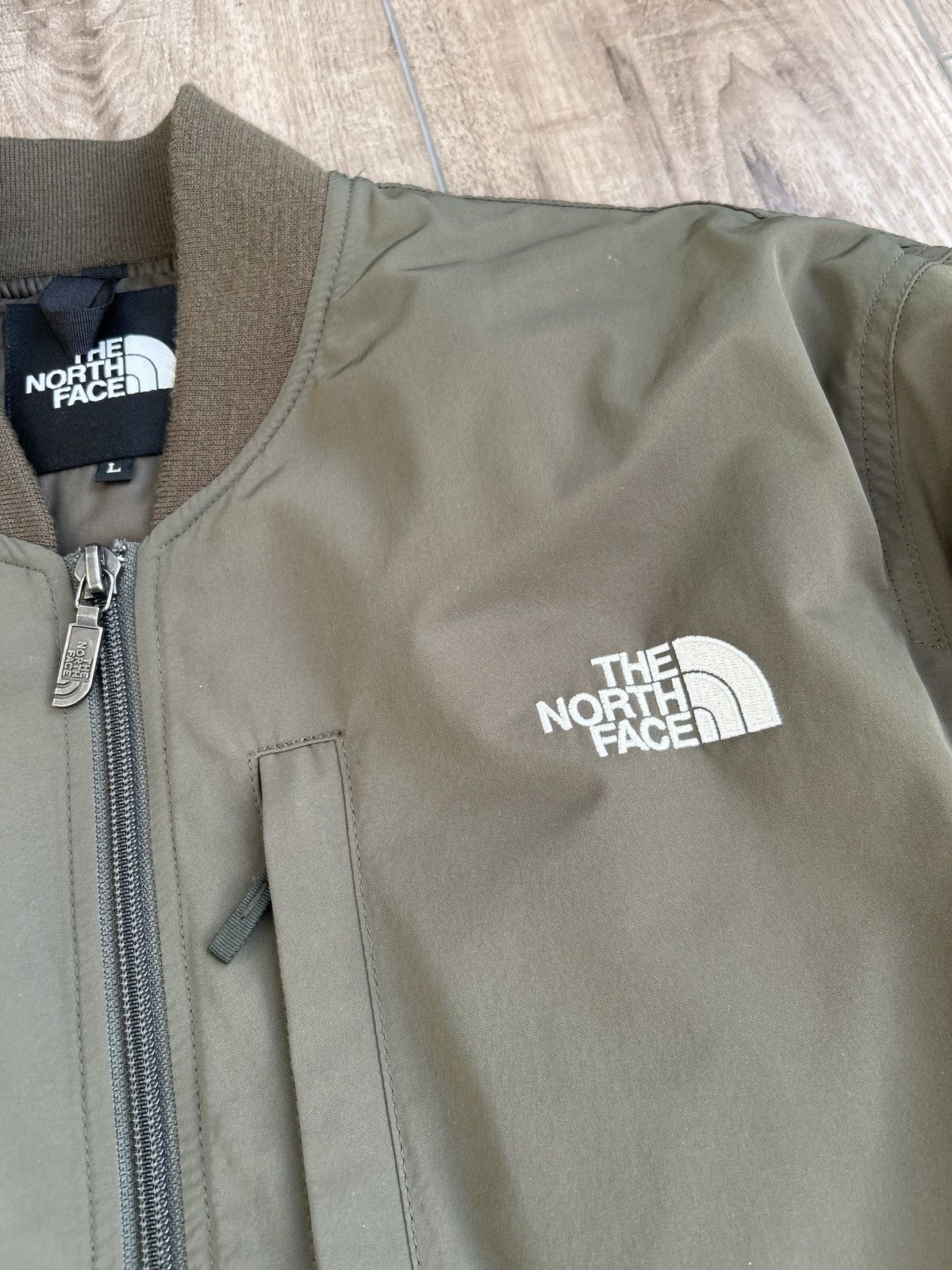 The North Face 🇯🇵 The North Face Bomber Jacket Olive Green JP Exclusive Size US L / EU 52-54 / 3 - 3 Thumbnail