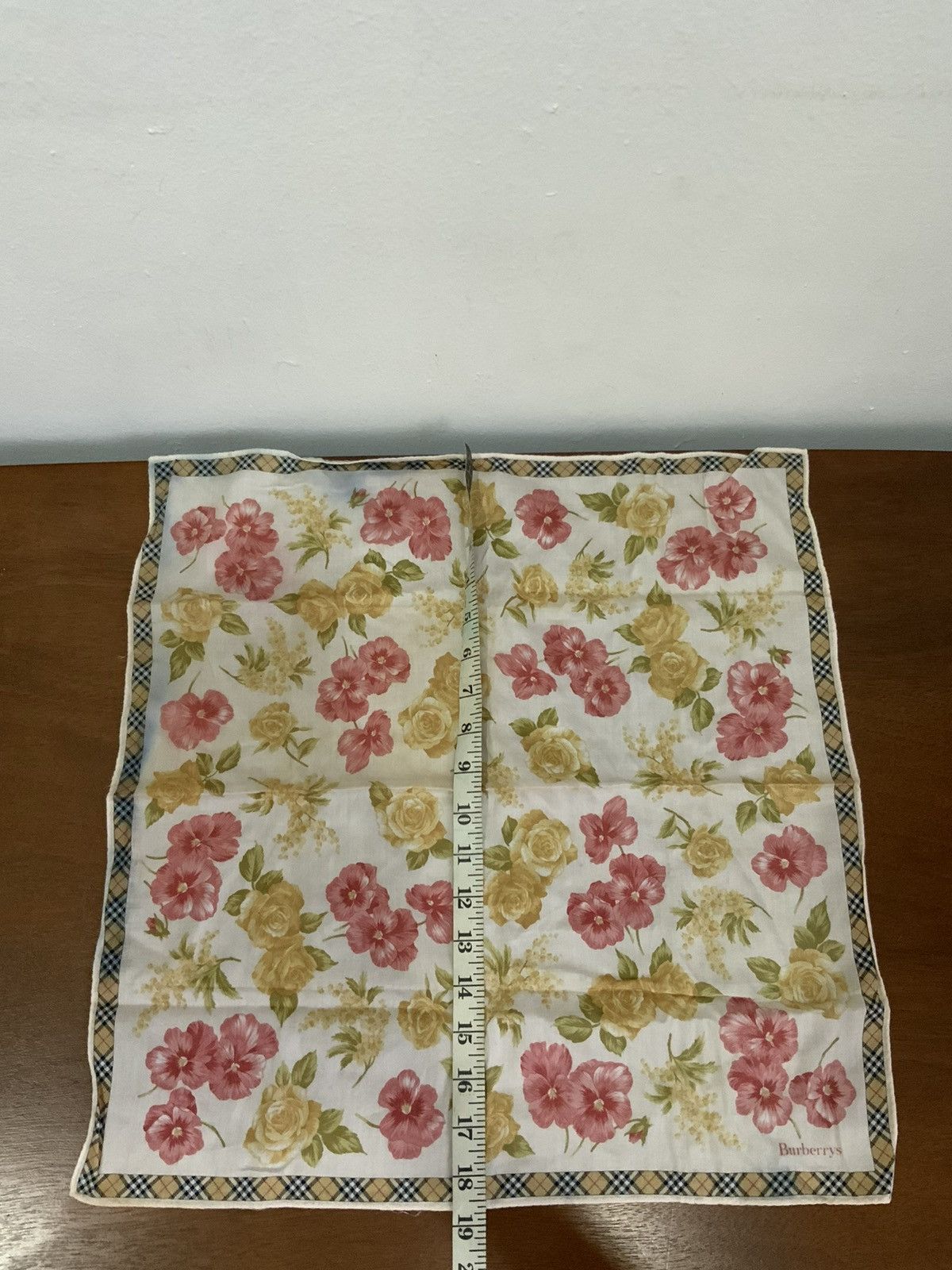 Burberry Burberrys Flower Handkerchief Bandana Size ONE SIZE - 9 Thumbnail