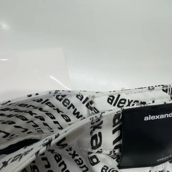 Alexander Wang Alexander Wang SS22 White Printed Casual Shorts - Size 25" / US 0 / IT 36 - 9 Thumbnail