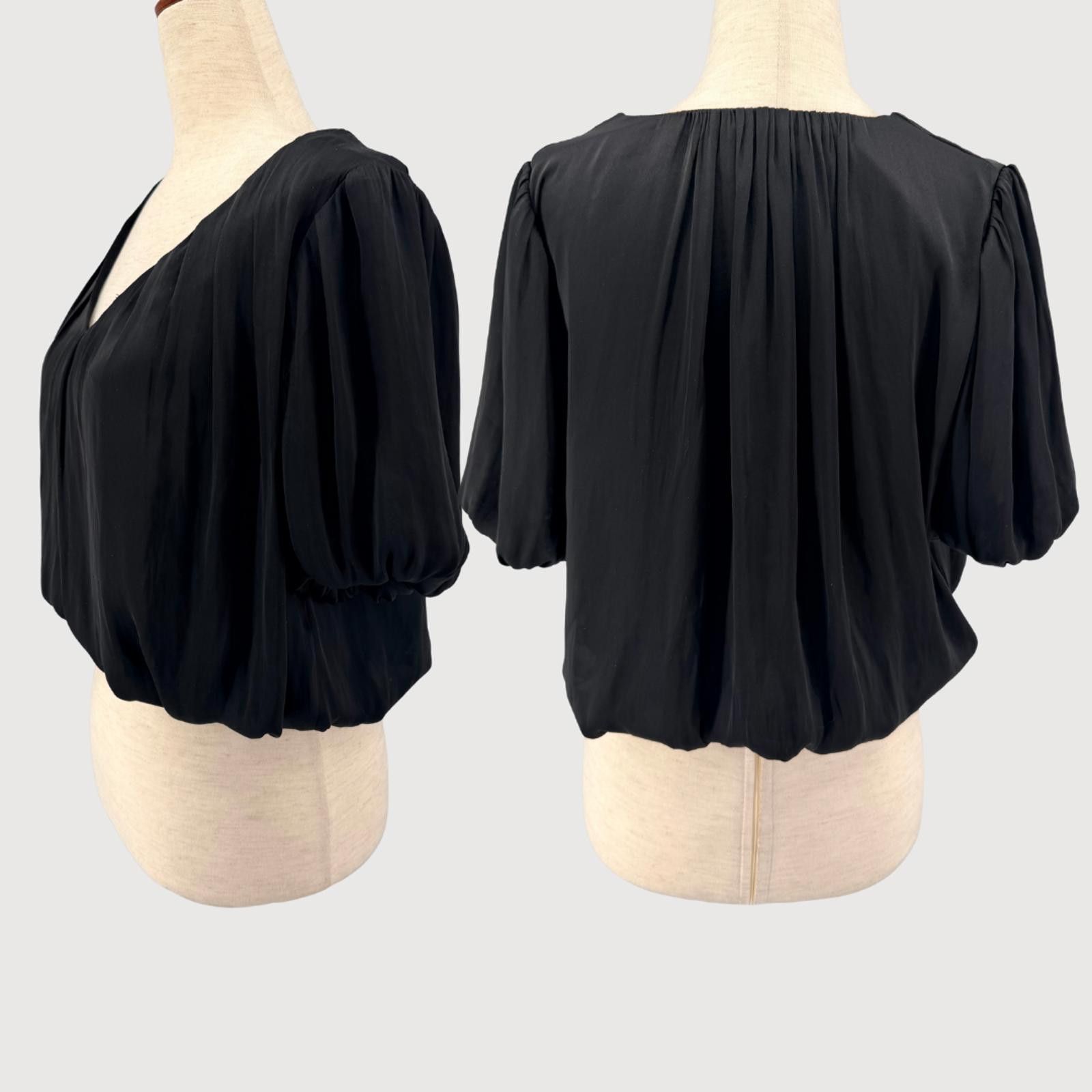 Other Revolve ASTR Satin Bubble Hem Blouse Black V Neck XS Size XS / US 0-2 / IT 36-38 - 3 Thumbnail