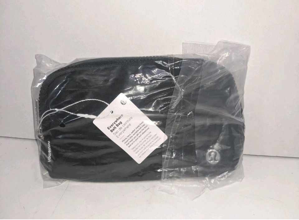 Lululemon Lululemon Everywhere Belt Bag Black Fanny Waist - Unisex Size ONE SIZE - 2 Thumbnail