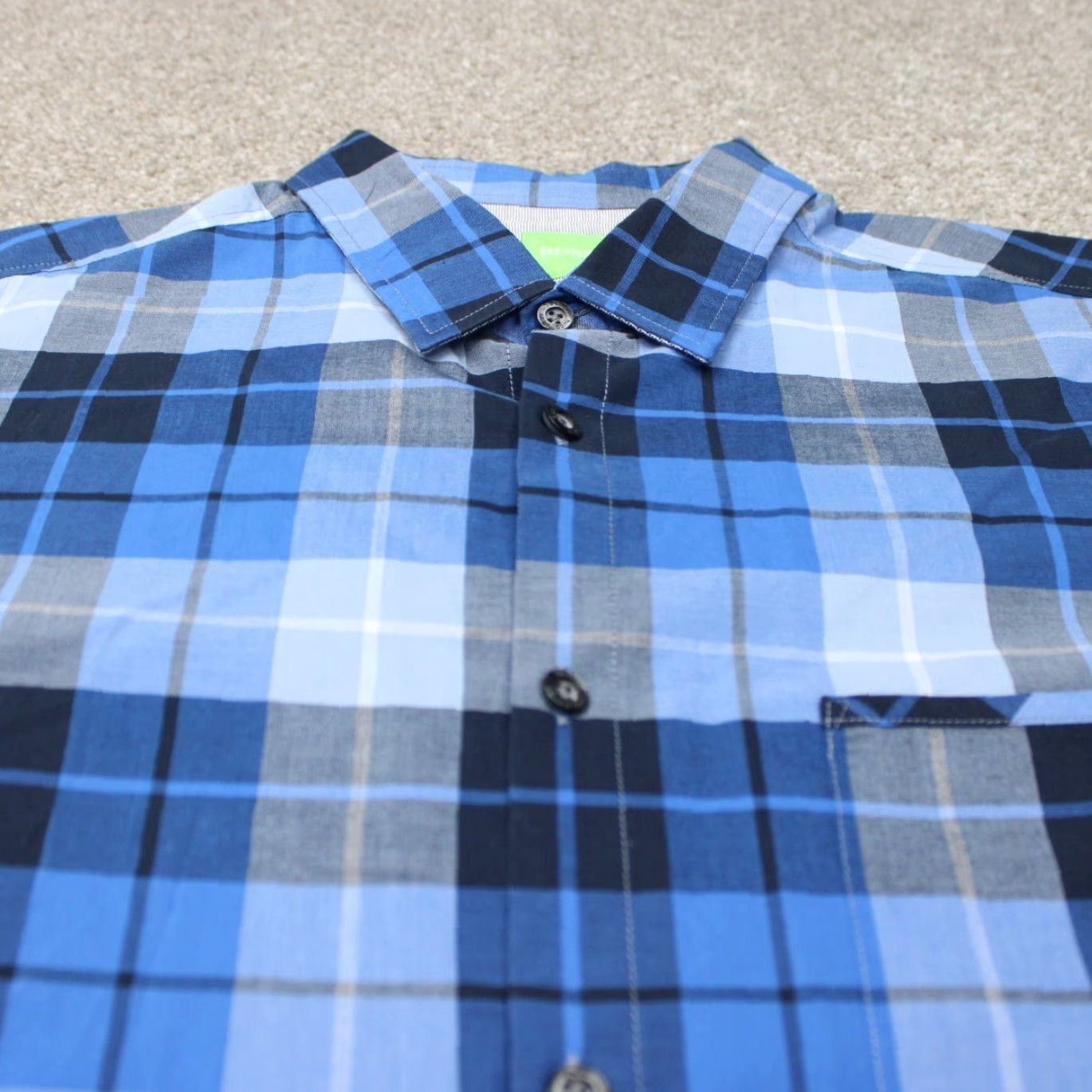Hugo Boss HUGO BOSS Shirt Mens Large Blue Plaid Button-Up Long Sleeve Cotton Casual, Business, Travel, Formal, Regular Fit Size US L / EU 52-54 / 3 - 5 Thumbnail