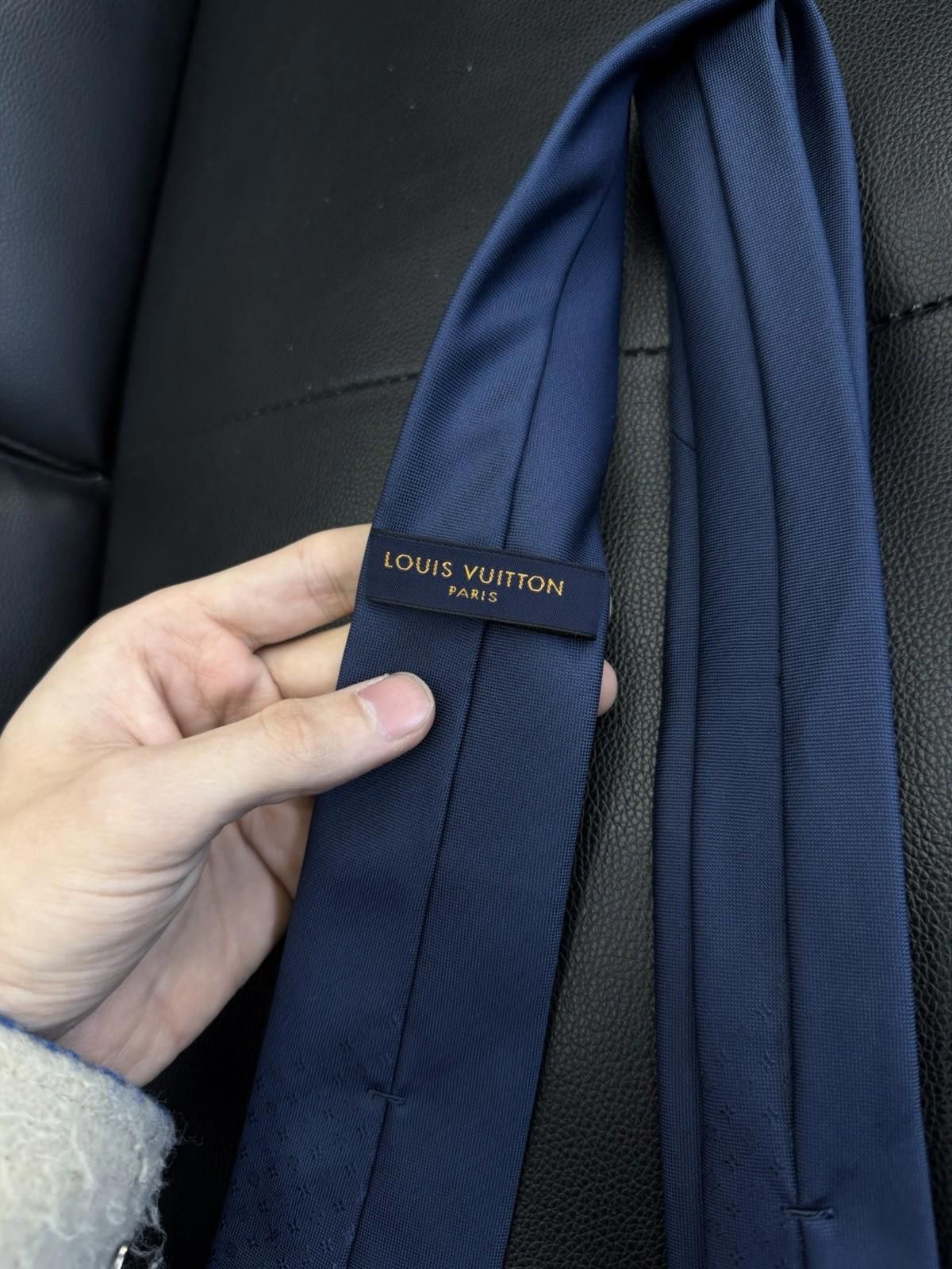 Louis Vuitton Louis Vuitton Tie Silk 100 % Authentic Monogram Tie , Blue Size ONE SIZE - 7 Thumbnail