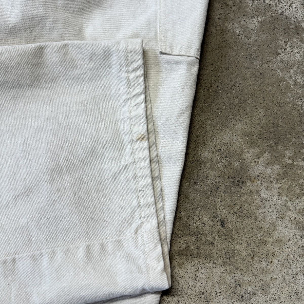 Vintage VINTAGE 80s DICKIES WHITE PAINTER CANVAS CARPENTER PANTS Size US 26 / EU 42 - 13 Thumbnail
