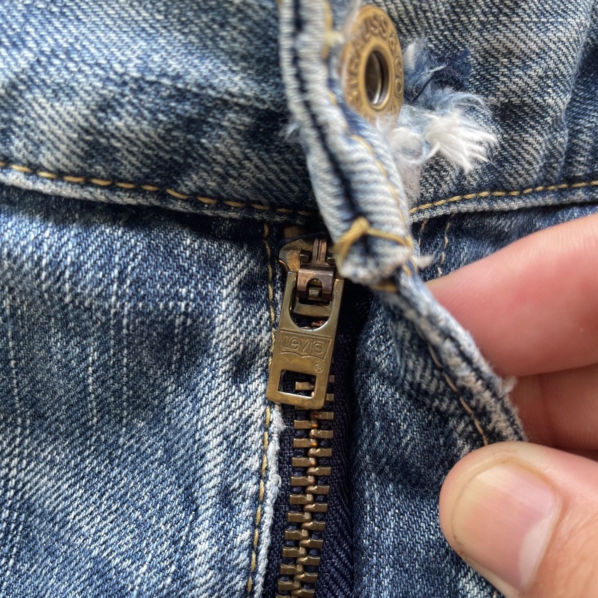 Levi's Vintage Clothing Vintage Levi’s 503 Distressed Faded Denim Jeans Pants W31 Size US 31 - 7 Thumbnail
