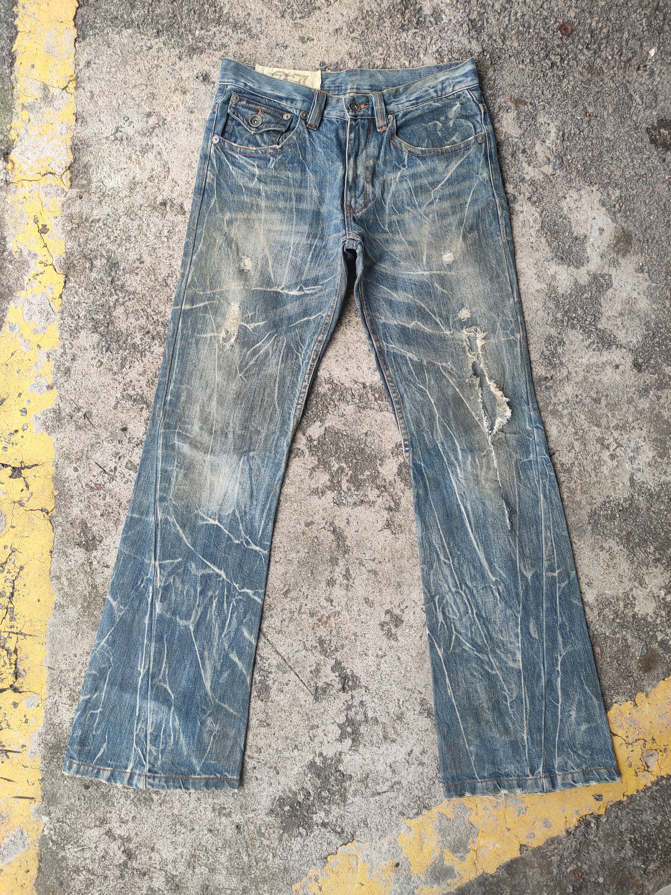 Japanese Brand FLARE VINTAGE JAPANESE RIPPEP RUSTY JEANS DENIM PANTS Size US 31 - 1 Thumbnail