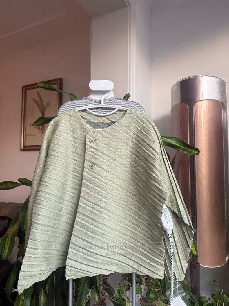 Issey Miyake Issey Miyake Green Origami Coat Size M / US 6-8 / IT 42-44 - 1 Thumbnail
