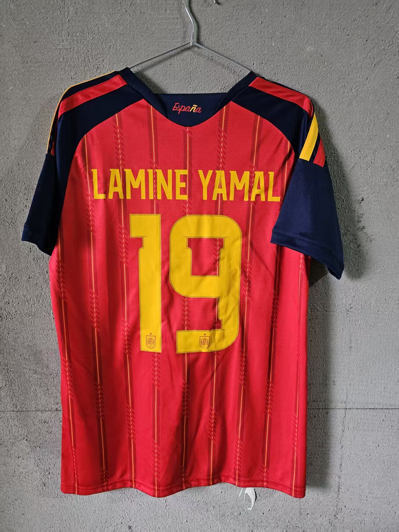Other 19 Lamine Yamal Jersey 2026 Spain Size US XL / EU 56 / 4 - 1 Thumbnail