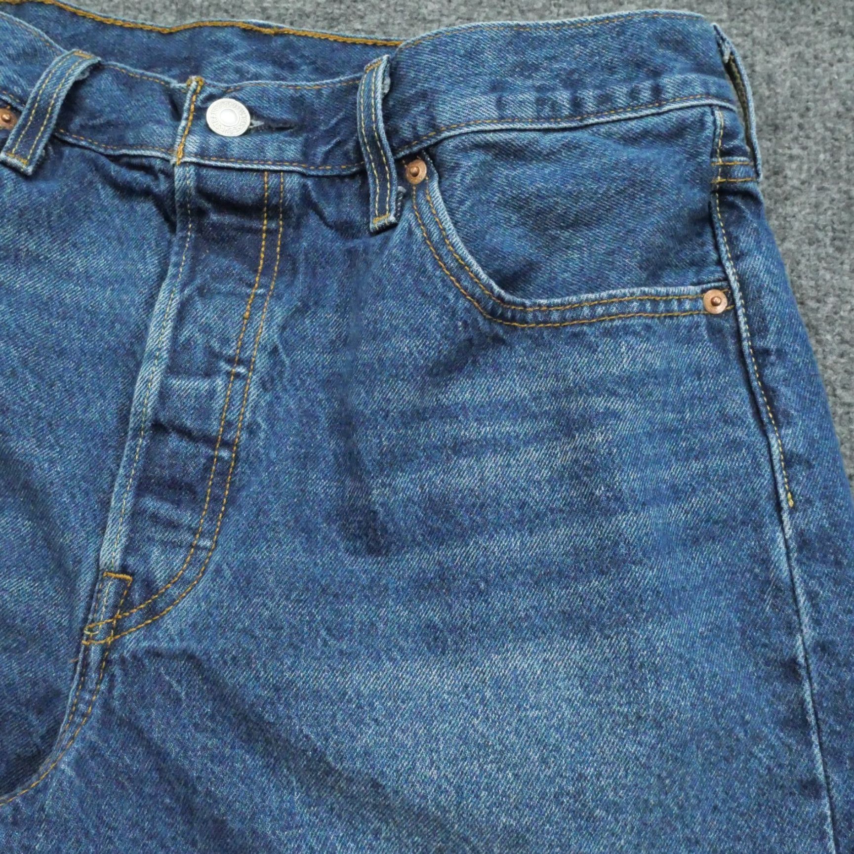 Levi's VINTAGE Levis 501 Shorts Womens 34 Blue Denim Button Fly Fade Whiskers 33x6 Size 24" / US 00 / IT 34 - 2 Thumbnail